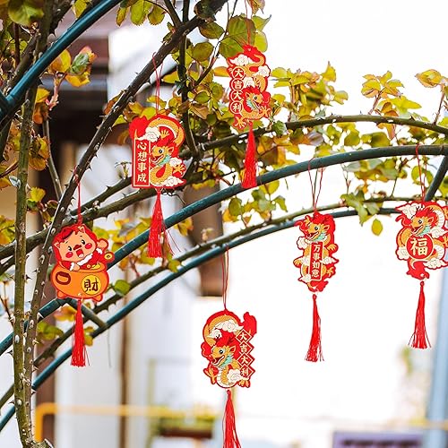 Miniatura 5 de VILLCASE 6 piezas de adornos de año nuevo chino 2024 año del dragón colgante tradicional de la suerte mascota zodiaco borla encanto para festival de