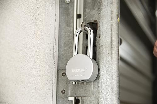 Miniatura 5 de BRINKS - Candado comercial con llave de acero sólido de 2.500 in - Cuerpo de acero sólido con grillete de acero al boro