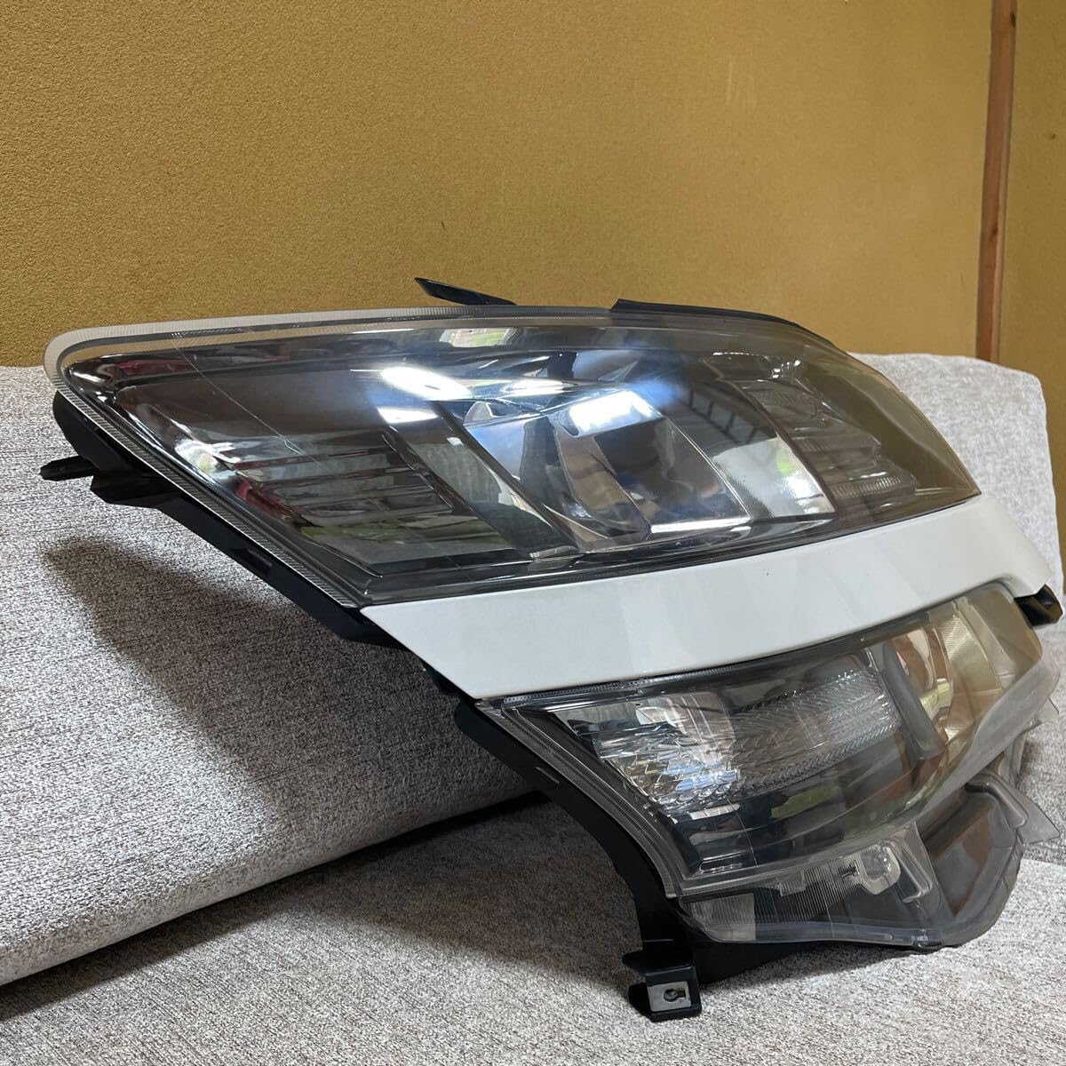 Amazon.co.jp: トヨタ ヴェルファイア 20系右 ヘッドライト : 車＆バイク