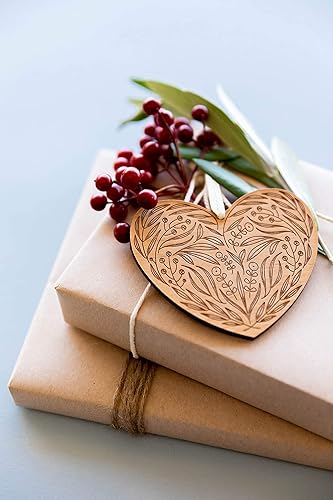 Miniatura 2 de Adorno navideño de corazón floral con mensaje personalizado rellenos de calcetines navideños con nombres, regalos de amor de aniversario de madera