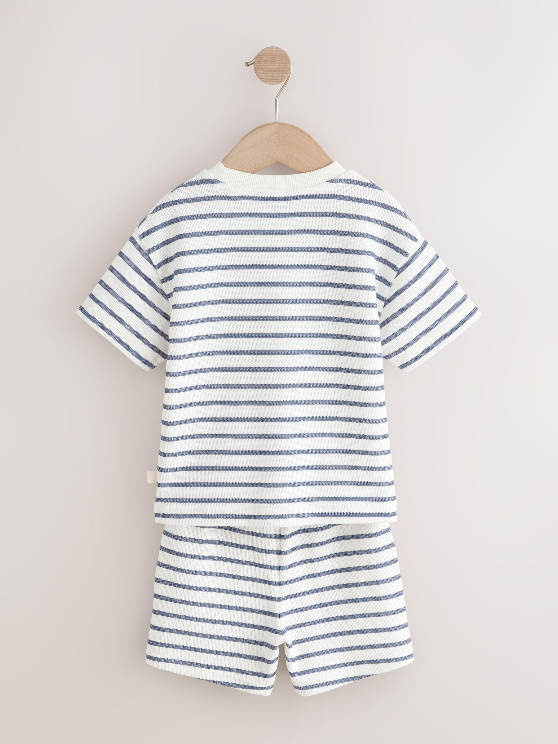 NEXT Jungen Kurzärmeliges T-Shirt und Shorts im 2er-Set