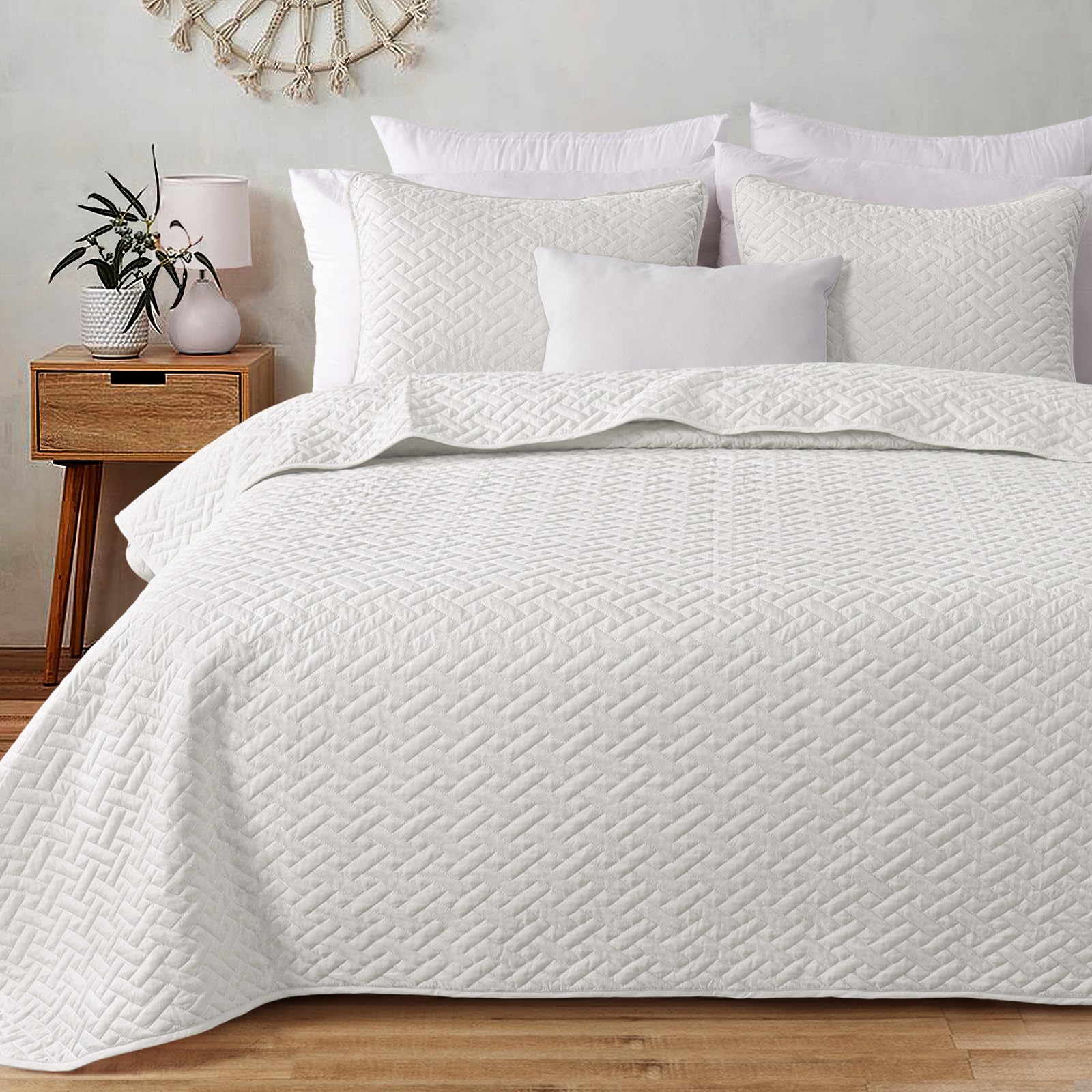 Exclusivo Mezcla Full Queen Size Quilt Bedding Set with Pillow Shams, Soft Lightweight Quilts Basket Quilted Bedspreads Coverlets Bed Cover for All Seasons, White