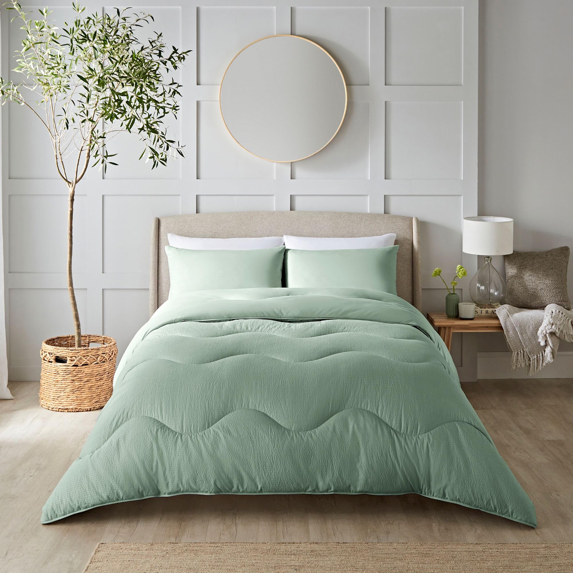 Night Lark Coverless Duvet Double 10.5 Tog Seersucker Set - Meadow Green. Supersoft, Cosy and Lightweight Quilt. A Machine Washable, Hypoallergenic, Quick Drying All in One Comforter & Pillowcases — image 1