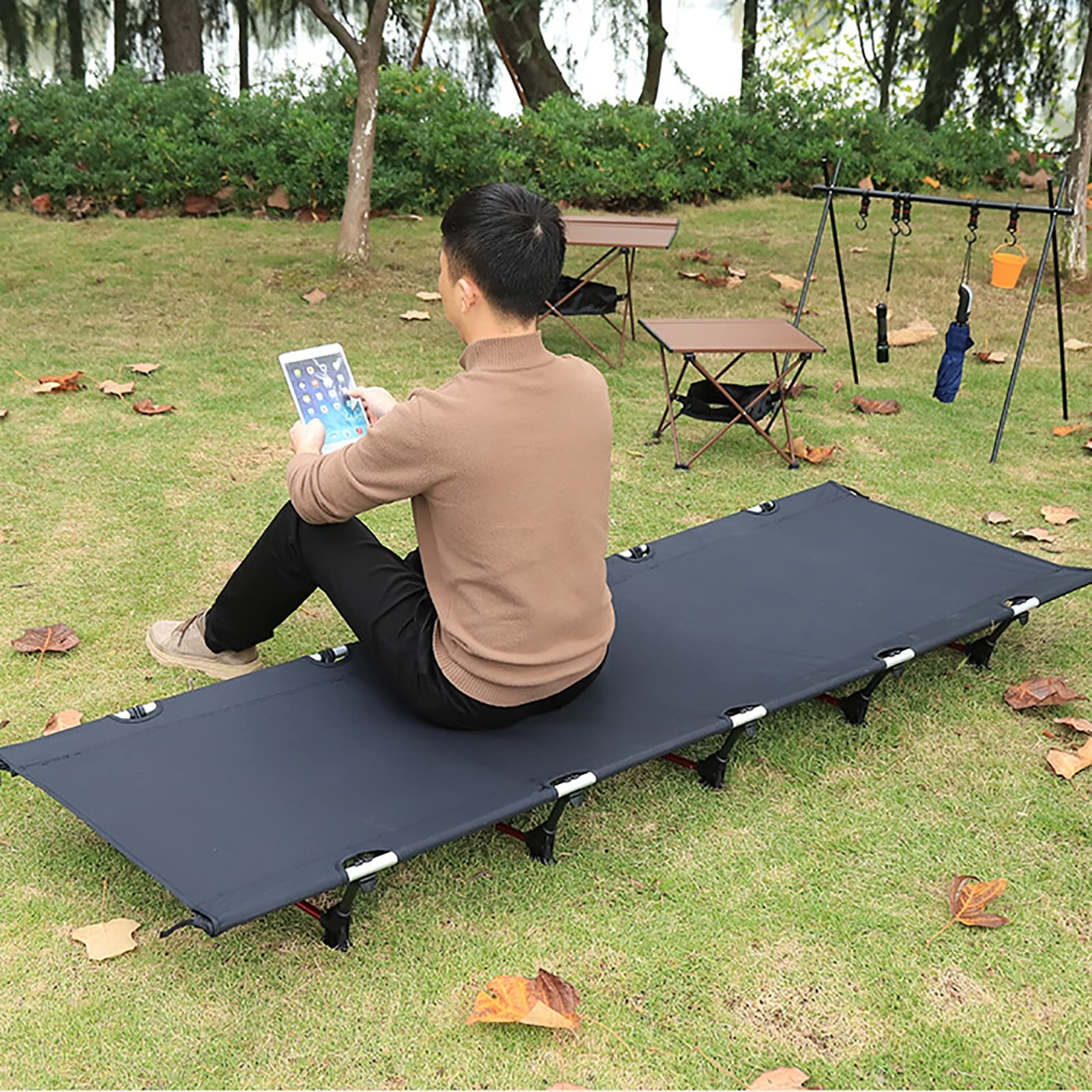 Feldbett Ultraleichtes Outdoor-Bett aus Aluminium Tragbares Feldbett Büro Pausenbett Zelten Camping Wandern Garten Belastbarkeit bis 150 kg, Schwarz