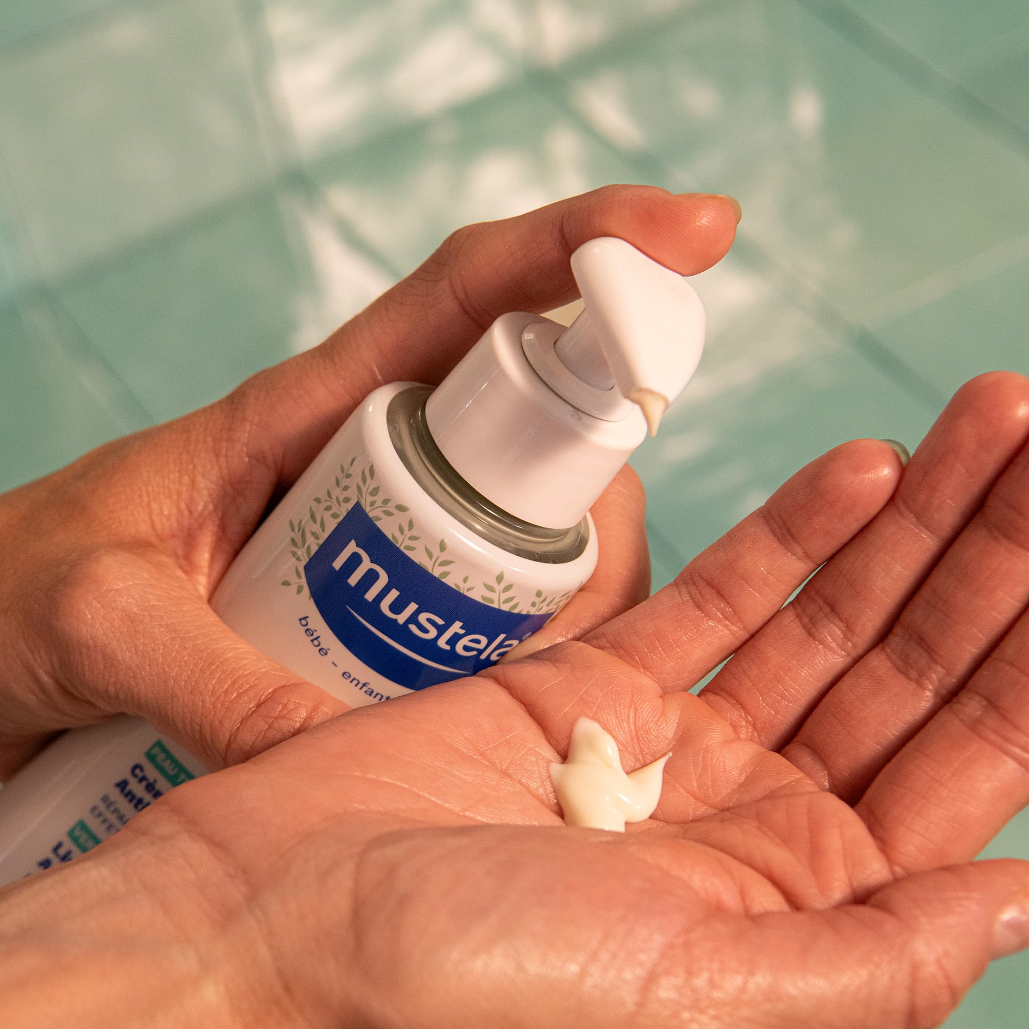 Mustela Stelatopia Crema BIO Relipidante Anti-Prurito Viso e Corpo 300ml Pelle Estrema Secchezza Dermatite Atopica 99% Ingredienti Origine Naturale