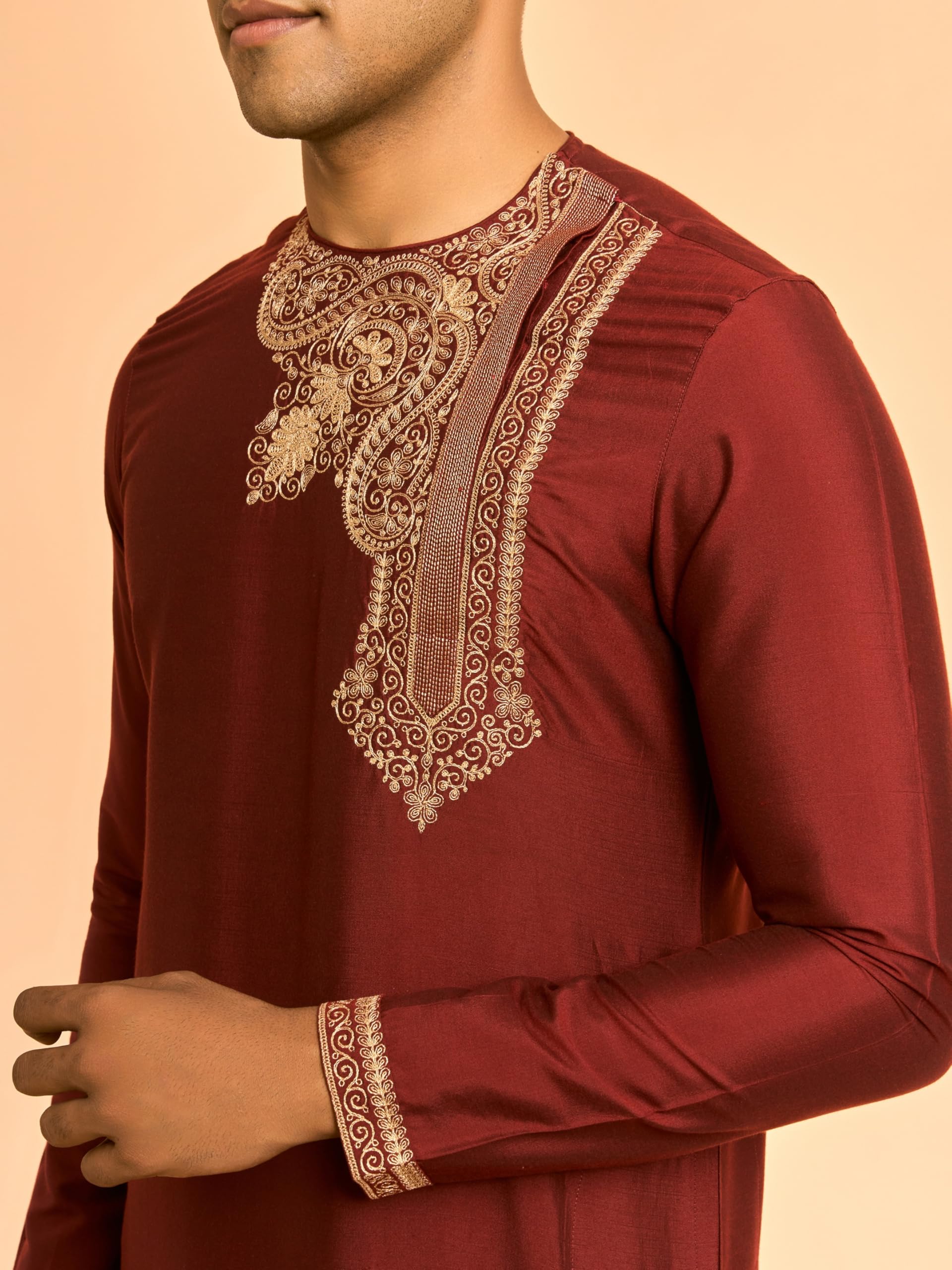 DIWAS BY MANYAVAR Męska haftowana mieszanka wiskozy Kurta w stylu bengalskim (1 sztuka)