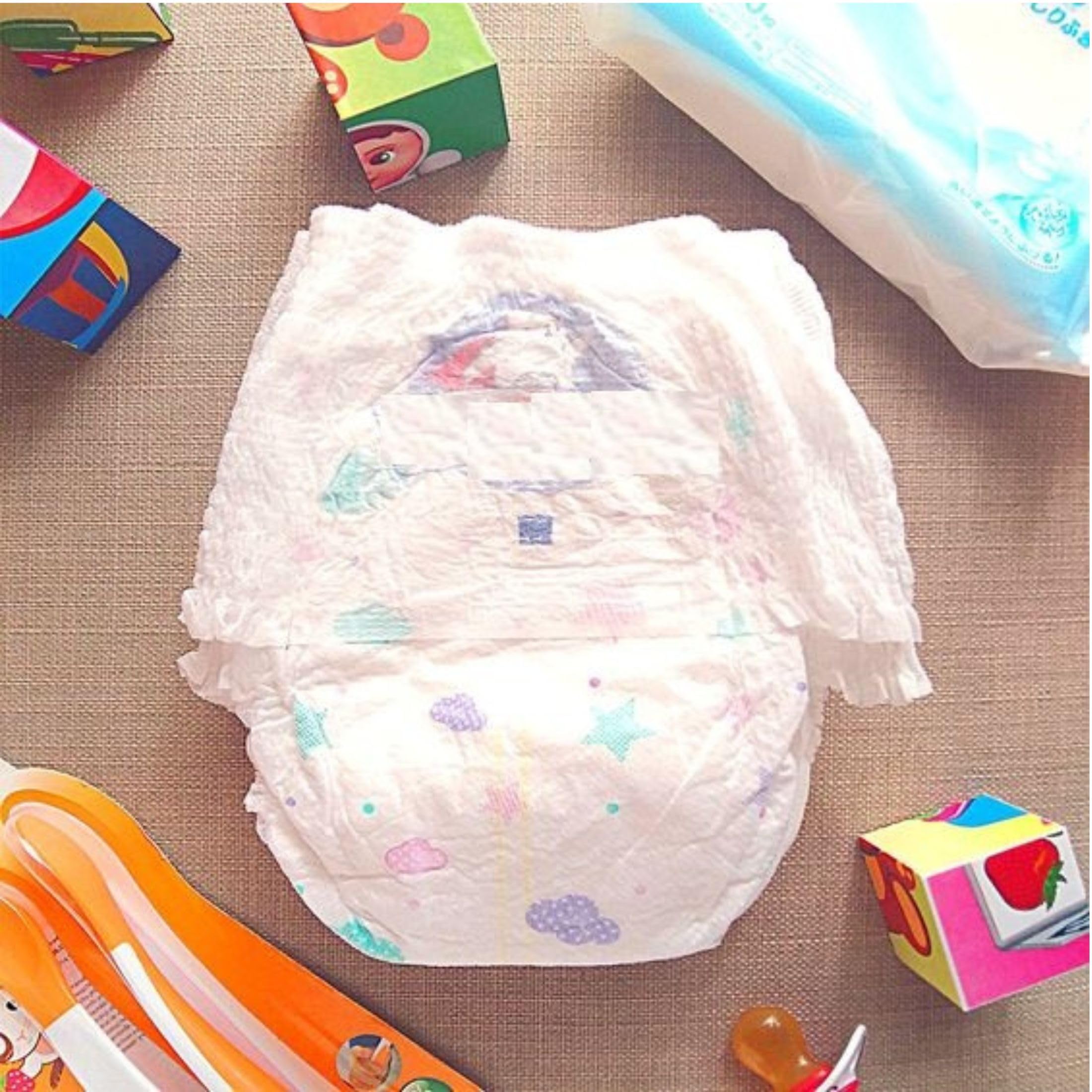 Tinkle Soft Baby Diaper Pants | Newborn Size Baby Diapers (0-5kg) | 50 Count | Anti-Lock Gel Technology | Upto 12 hours Absoprtion