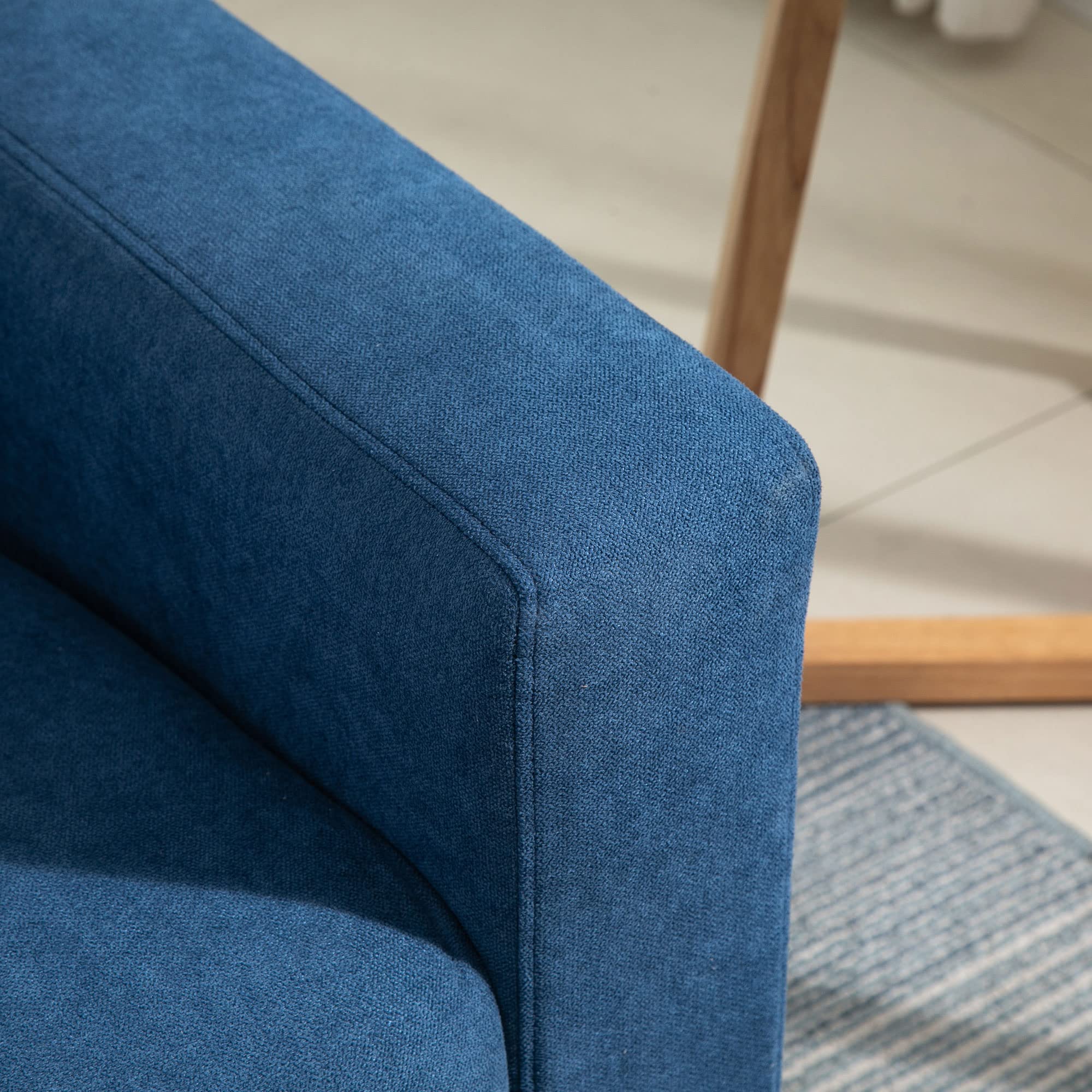 HOMCOM Divano 2 Posti Moderno in Stile Nordico con Schienale Trapuntato, in Poliestere e Legno, 145x76x88 cm, Blu