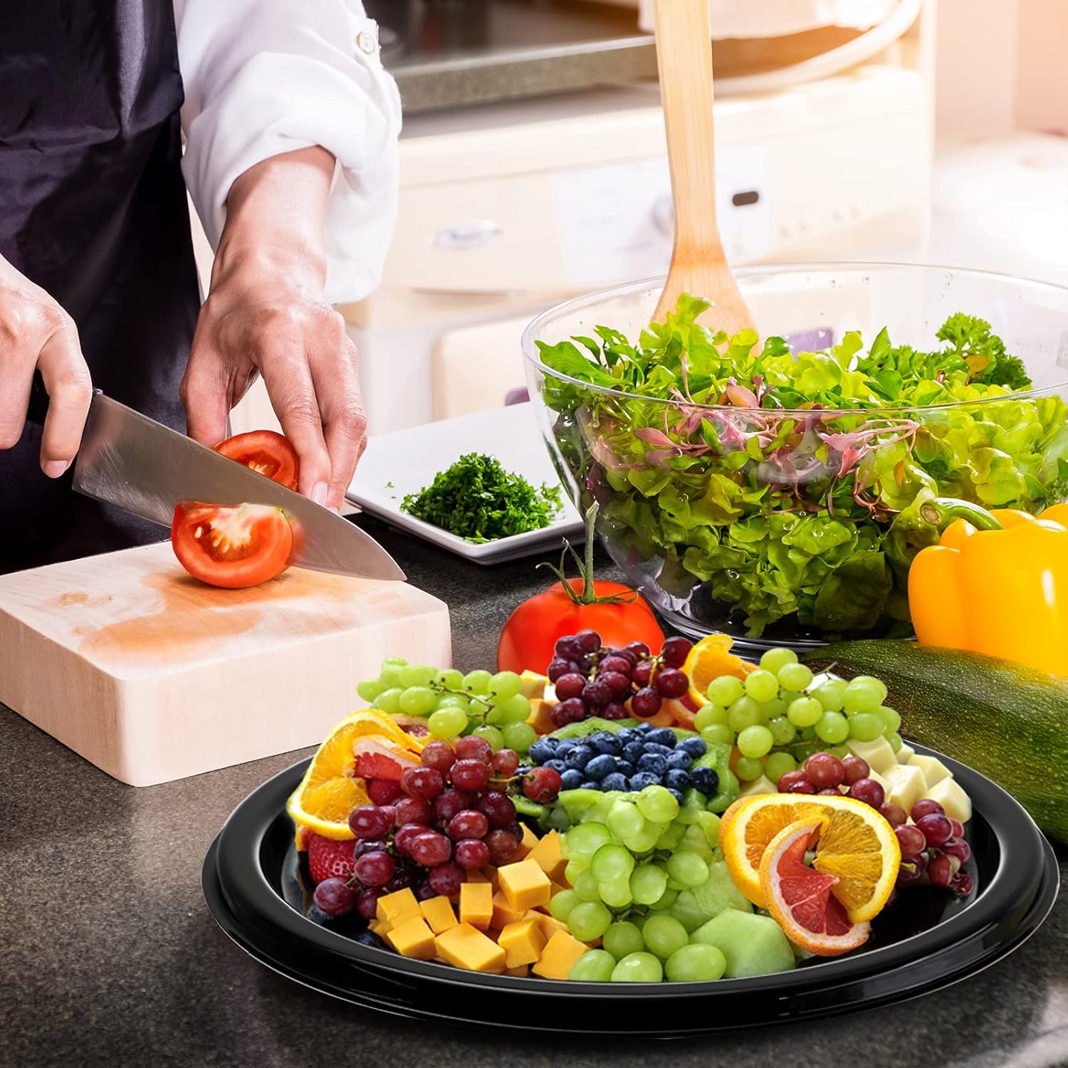 Frcctre 12 Pack 12 Inch Plastic Serving Tray with Lid, Disposable Plastic Food Serving Platters with Clear Dome Lids, Stackable Round Trays for Party, Takeout Food, Catering, Picnic