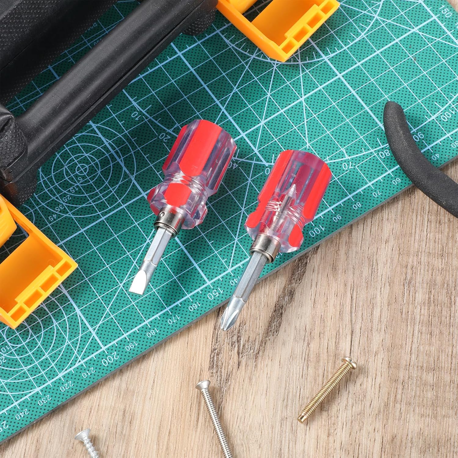 2 Pack Stubby Screwdriver Phillips Head and Short Flat Head Dual-use Screwdrivers with Magnetic Tip, Portable Small Short Phillips Screwdriver for Tight Spaces