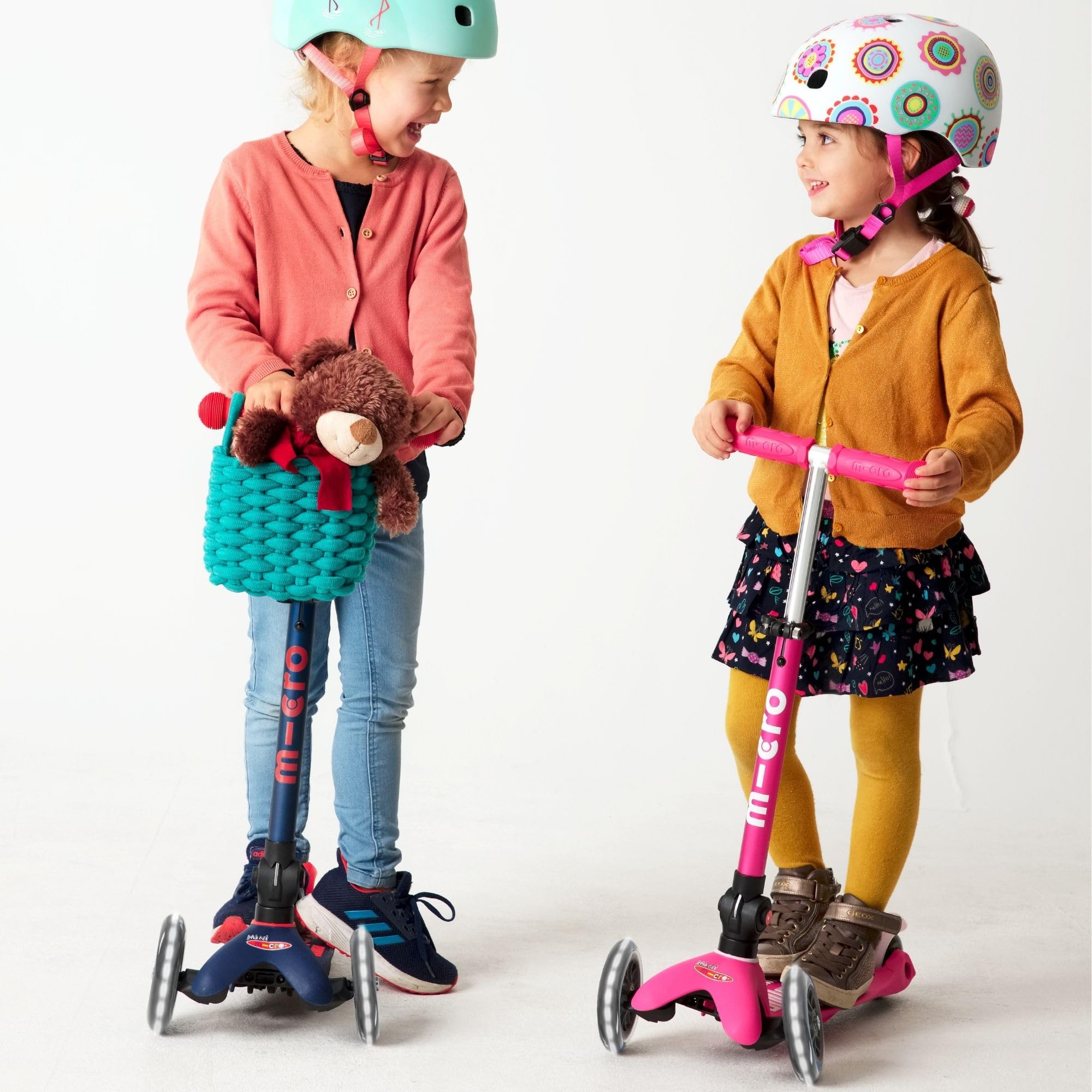 Micro, Mini Micro Deluxe Pliable LED, Trottinette Enfant 3 Roues, 2 à 5 Ans | Direction souple par transfert de poids, Guidon réglable au millimètre, Légère, Roues PU LED à induction, Swiss Design