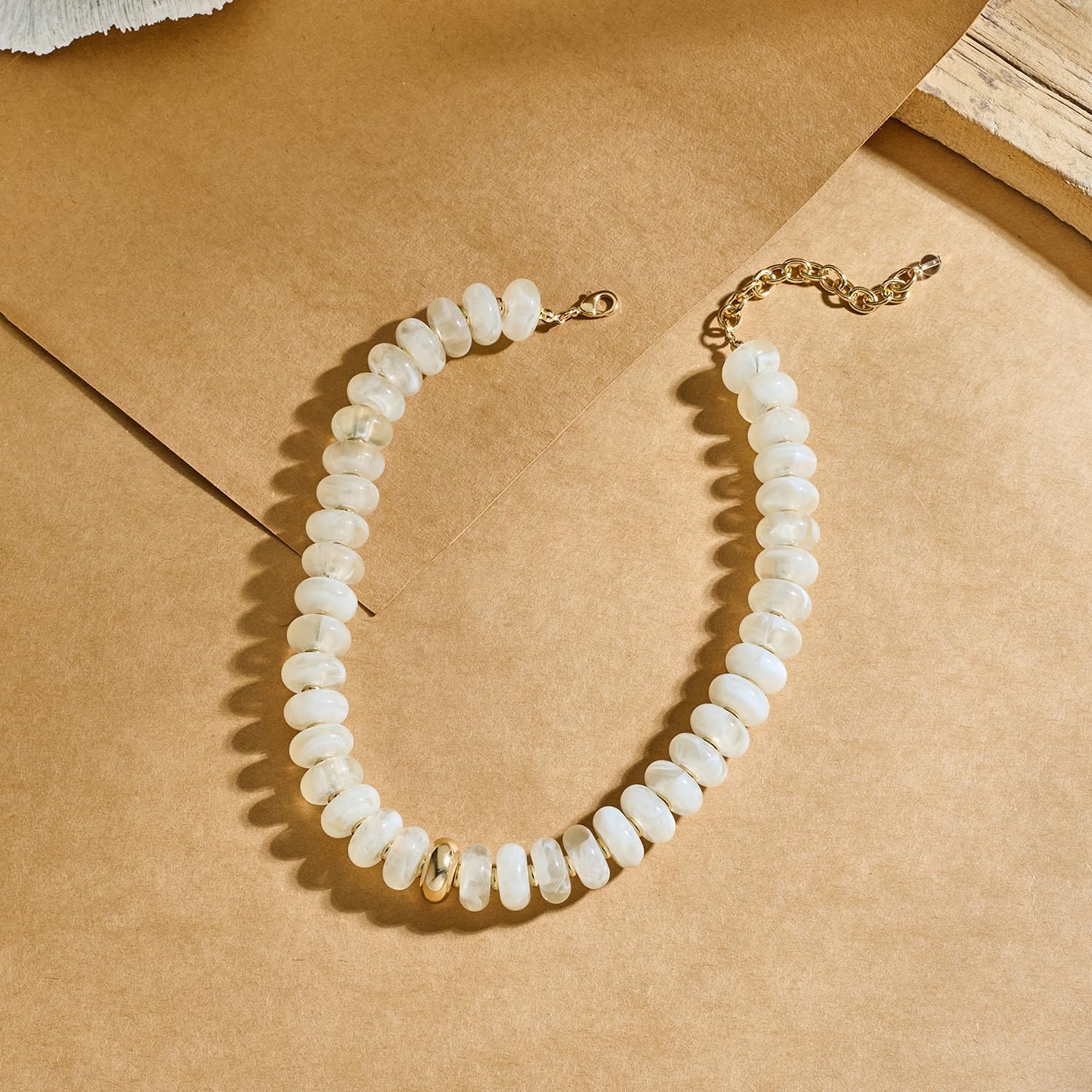 LILIE&WHITE Colorful Chunky Beaded Necklaces for Women Beach Choker Necklace Rainbow Resin Statement Necklace Jewelry Gift for Women