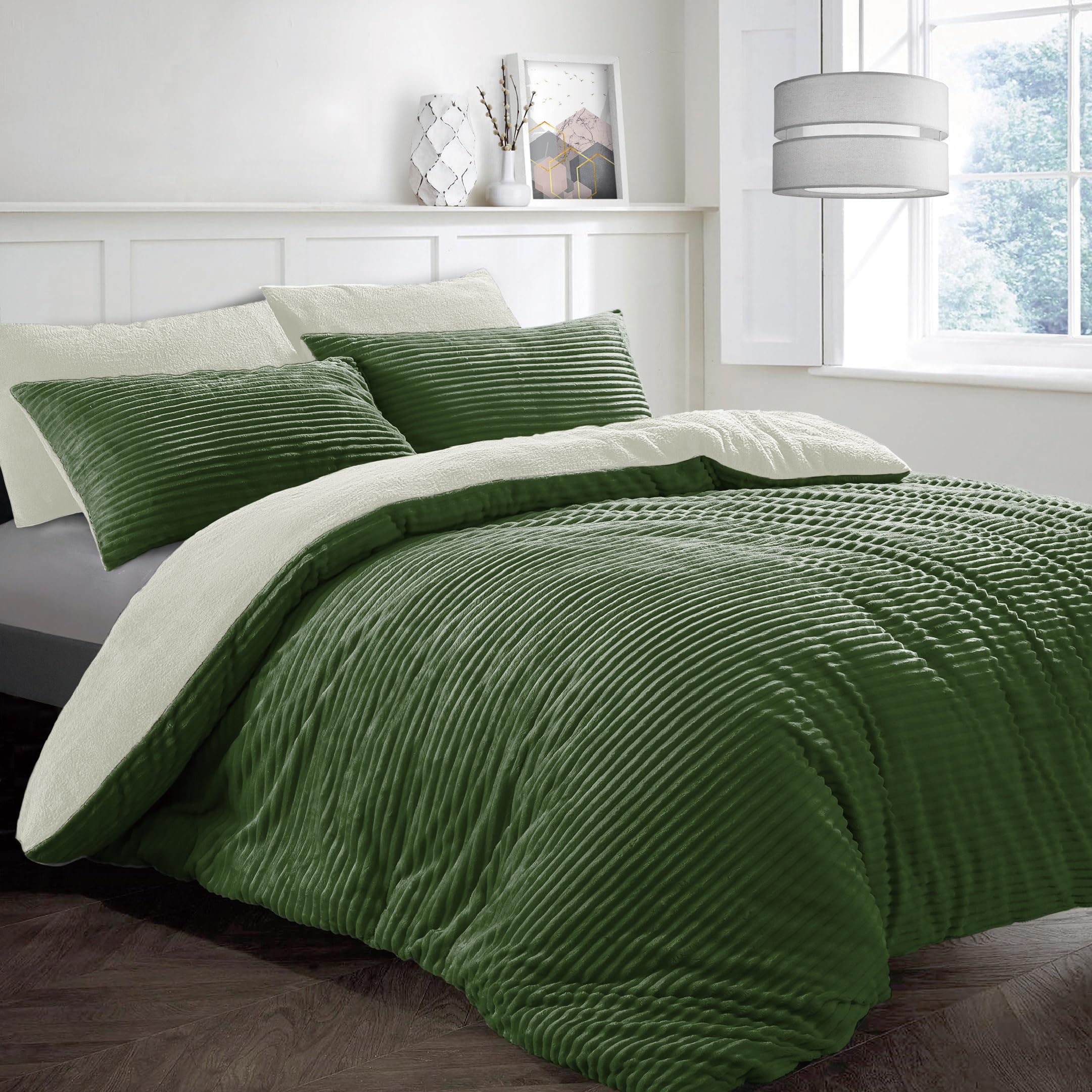 Velosso Teddy Chunky Cord Plush Cosy Reversible Corduroy Fleece Duvet Cover Quilt Bedding Set with Pillow Case Thermal Warm Fluffy Super Soft (Olive/Cream, Super King)
