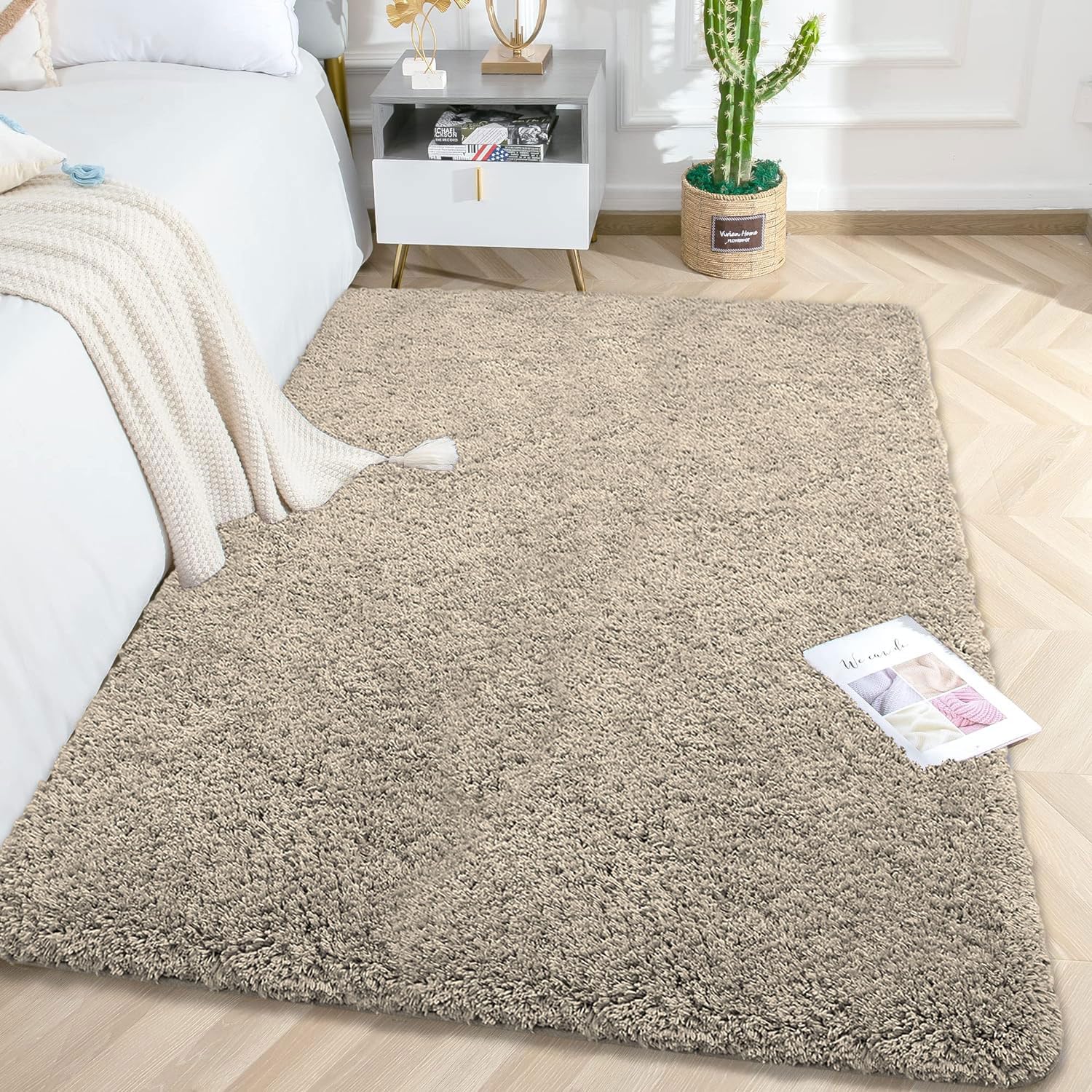 LUXE HOME INTERNATIONAL Carpet Super Soft Anti Slip Vegas Rectangular Rugs For Bedroom,Livingroom(Beige,4X6 Feet)