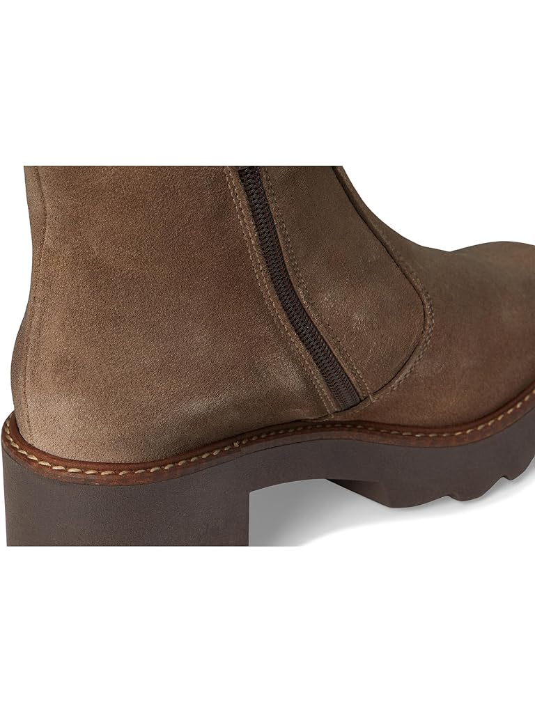 Taupe Eric Michael Chandler