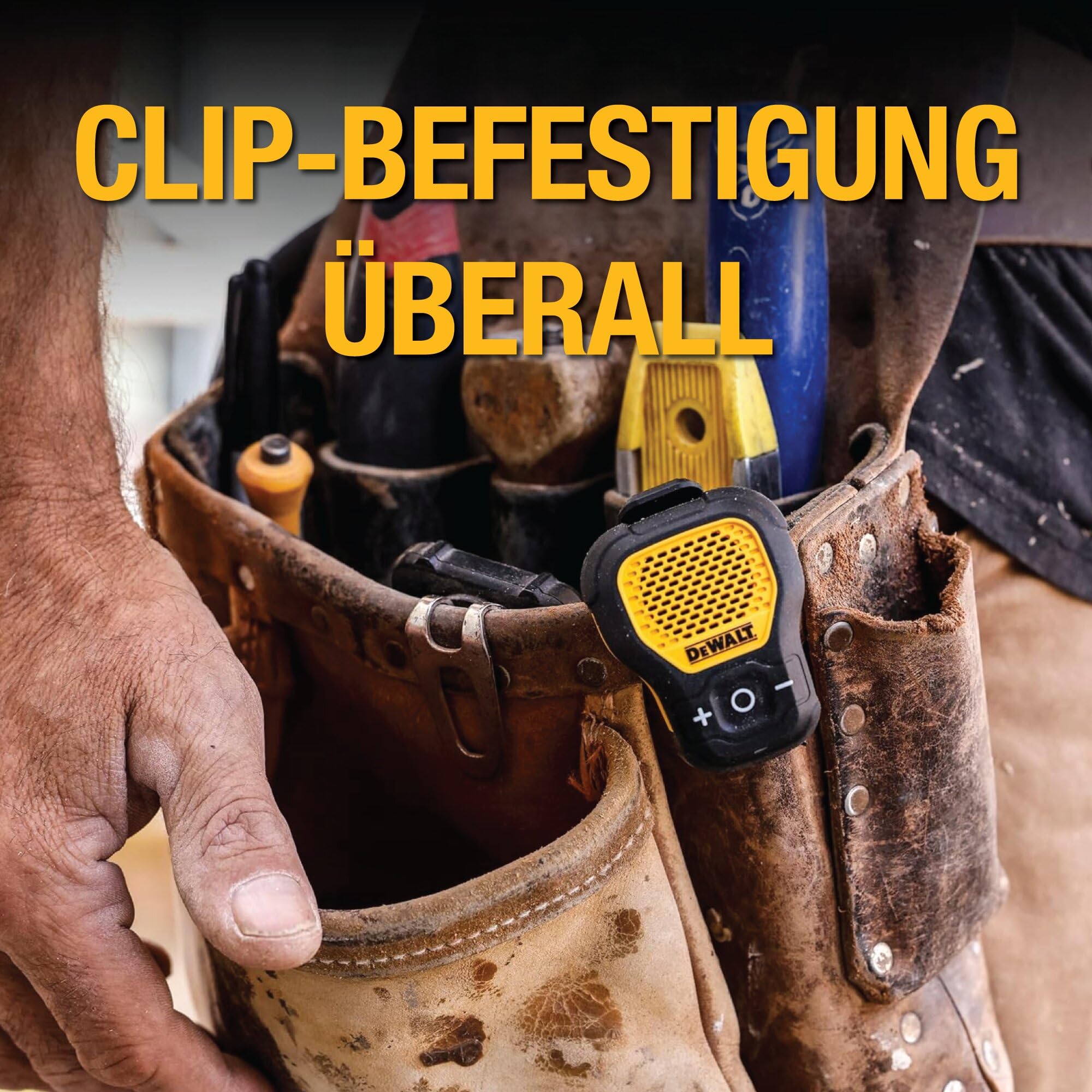DEWALT Wearable Bluetooth Tragbarer Lautsprecher – Magnetischer Clip-On Wireless Speaker, Jobsite Pro, wasserresistent, Hands-Free Musik & Anrufe, Outdoor & Baustelle, Gelb