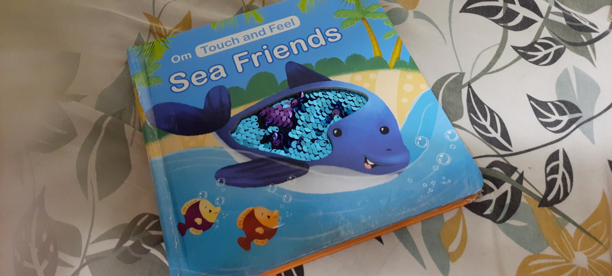 Board Book-Touch and Feel: Sea Friends (Touch & Feel) eBook : Kirti ...