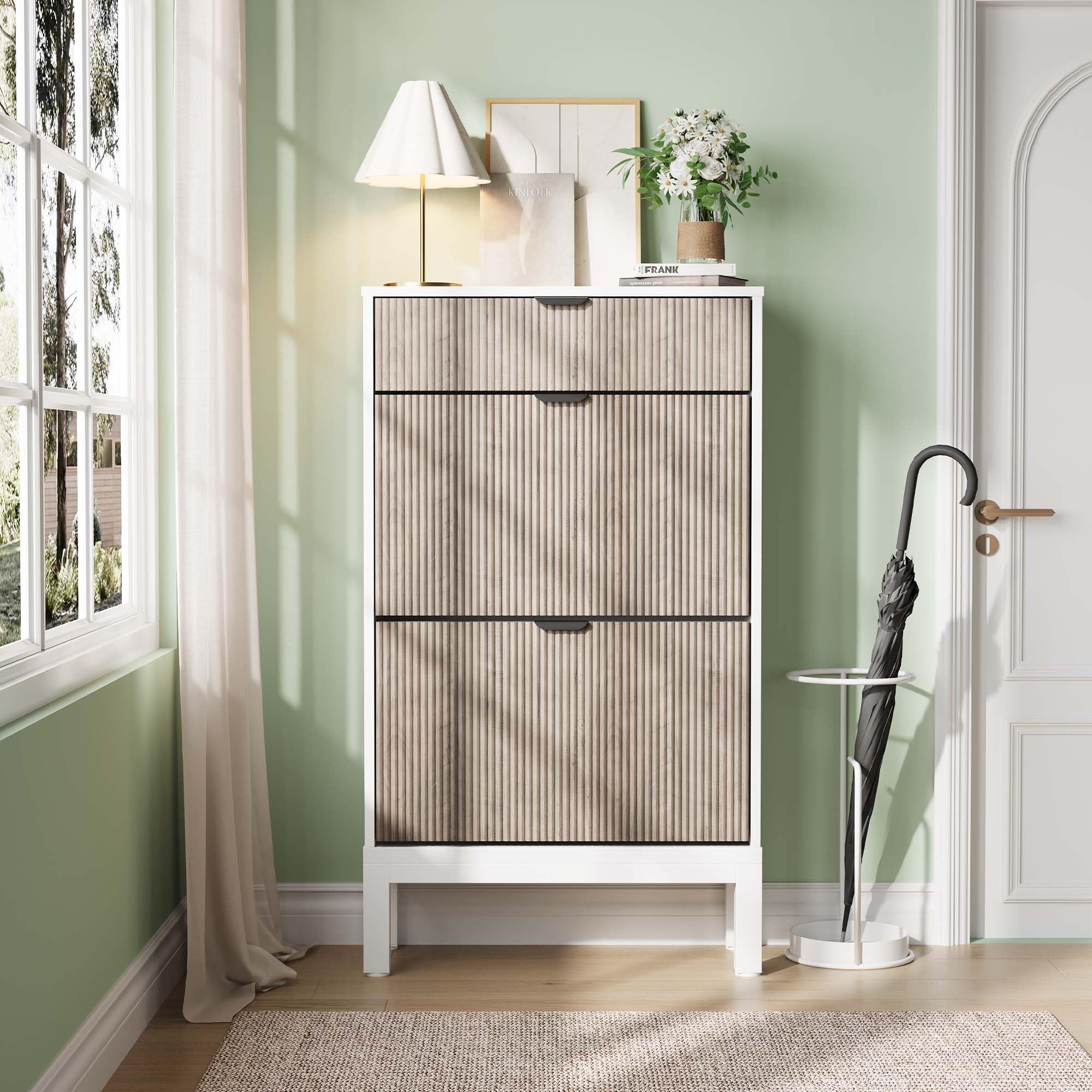 Zapatero Estrecho de Madera - Zapatero Volcable con 2 Puertas y 1 Cajón - Decoración con Patrón Ondulado - con Manijas Metálicas - Ideal para Entrada, Pasillo y Recibidor - Blanco & Gris