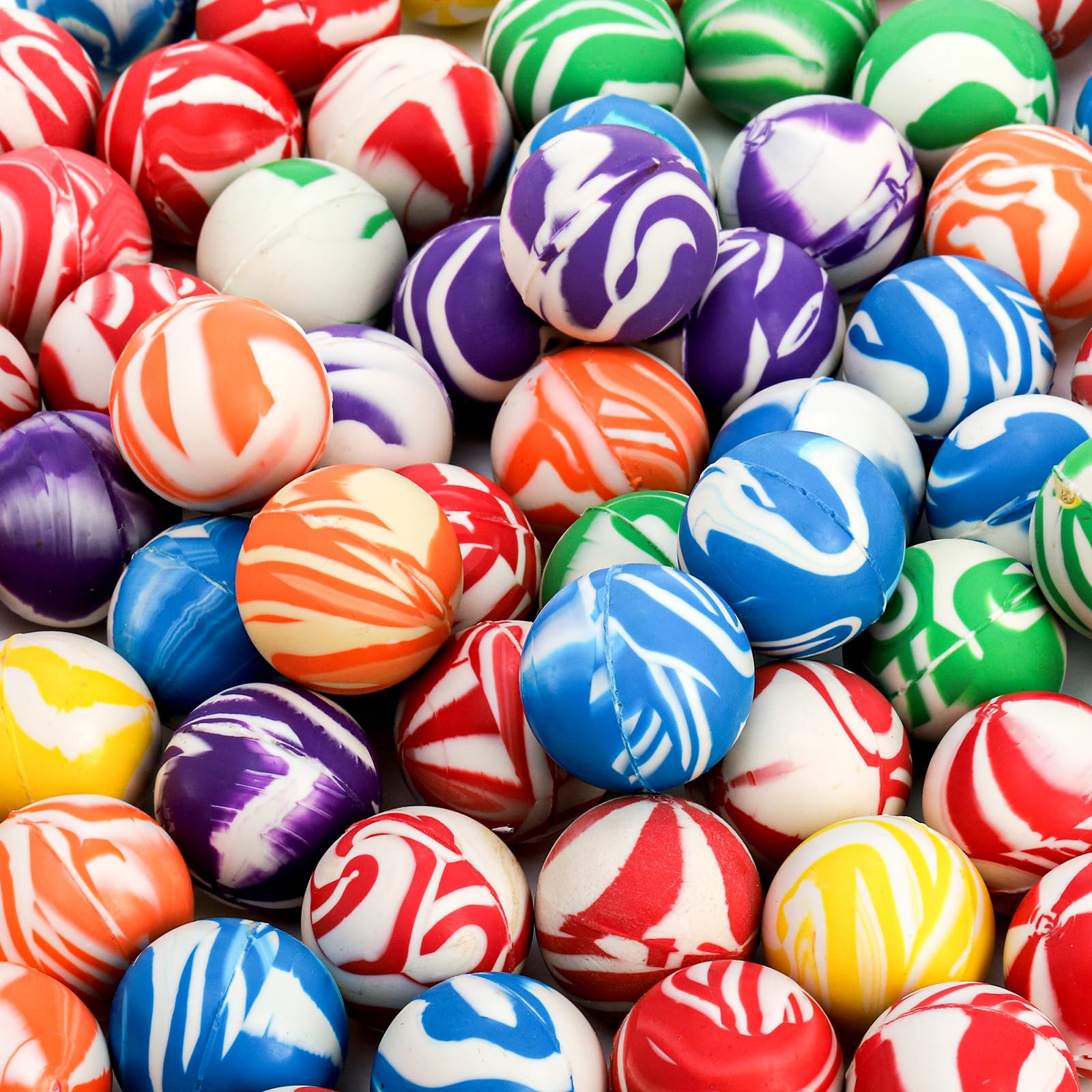 Paquete de 100 bolas coloridas pequeñas y rebotantes, bolas de rebote de goma surtidas de 1.260 in, bolas de rebote alto con patrón mixto a granel, recuerdos de fiesta para niños, regalo de 6