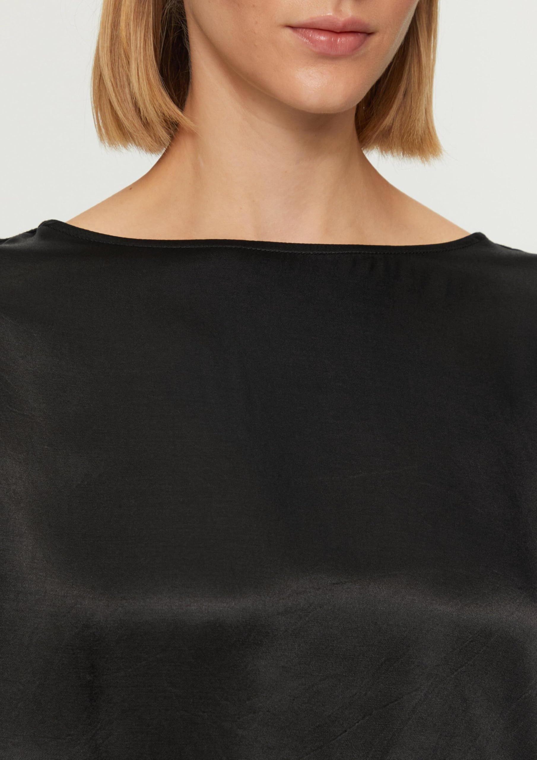 s.Oliver Damen Satiniertes Blusenshirt aus Viskose Blusenshirt Langarm (1er Pack)