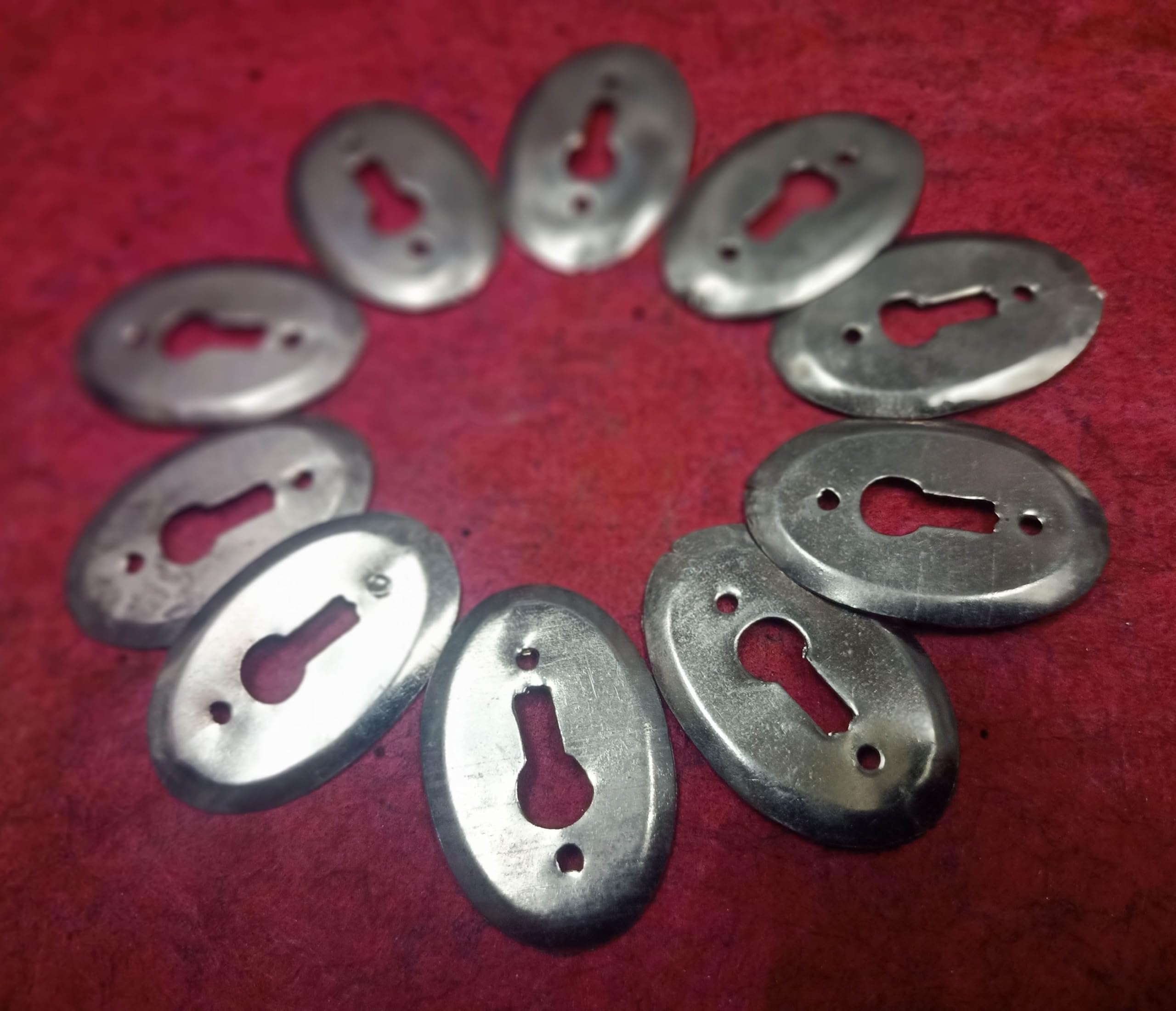 Oval Shap Key Hole Round Length:2.5 cm with:2 cm Silver 10 pcs-image-33