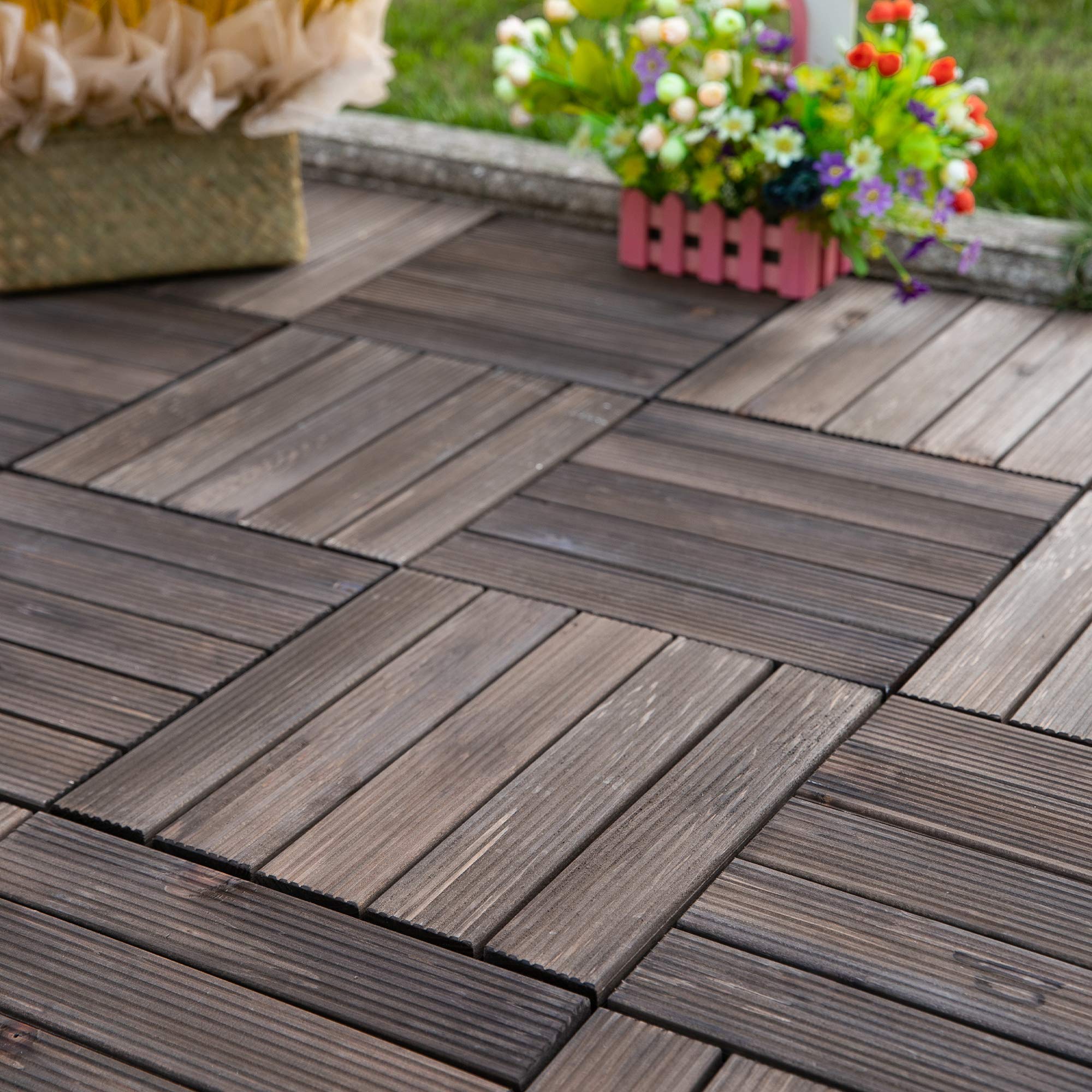 Outsunny Piastrelle per Esterni Pavimento da Giardino in Legno, Set da 27 Pezzi, 2.5m², Montaggio a Incastro, 30x30cm, Nero