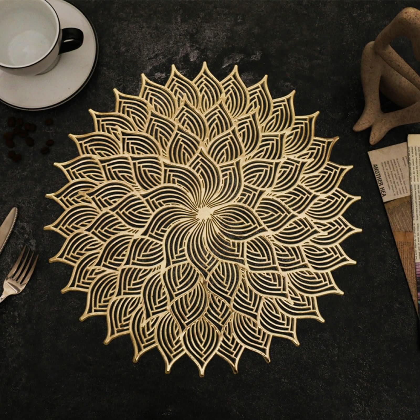 Set di 8 sottopiatti in oro 38 cm, sotto piatto per matrimonio a forma di calendula in PVC, per cucina interna esterna