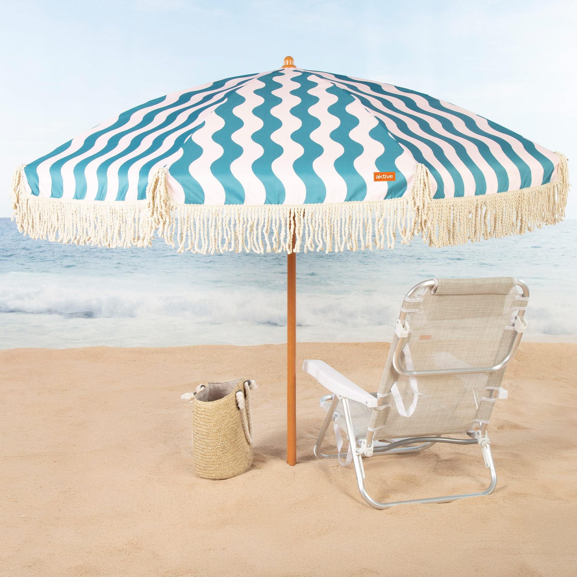 AKTIVE Parasol de plage, diamètre 200 cm, style rétro avec franges, 8 baleines, protection UV50, polyester, mât en acier effet bois 28/32 mm, housse de transport avec bandoulière incluse (62479)