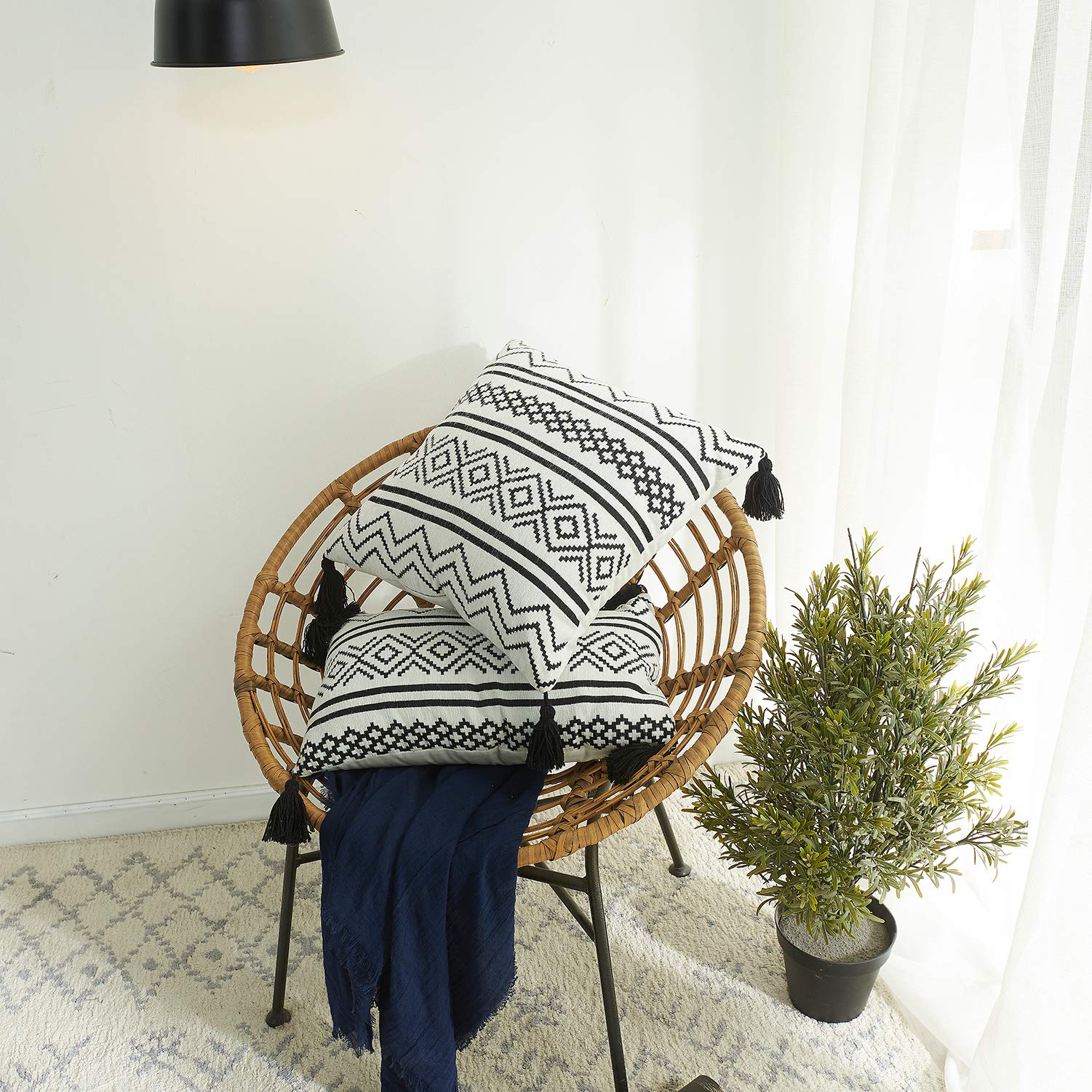 Ruyosn Black/White Cushion Covers Linen Pillowcase Covers,Pack Of 2 Sofa Cushion Covers 18"X18"/45X45cm Pillowcase With Invisible Zipper For Livingroom Sofa Bedroom