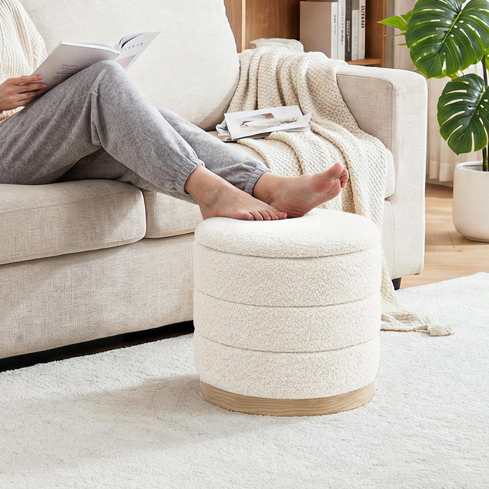 Bonlife Pouf avec rangement et plateau, Pouf rond pliable, Banc de pieds pour salon, chambre à coucher, couloir, Chenille, Socle en similicuir à motif bois, Blanc, 39X39X37 cm