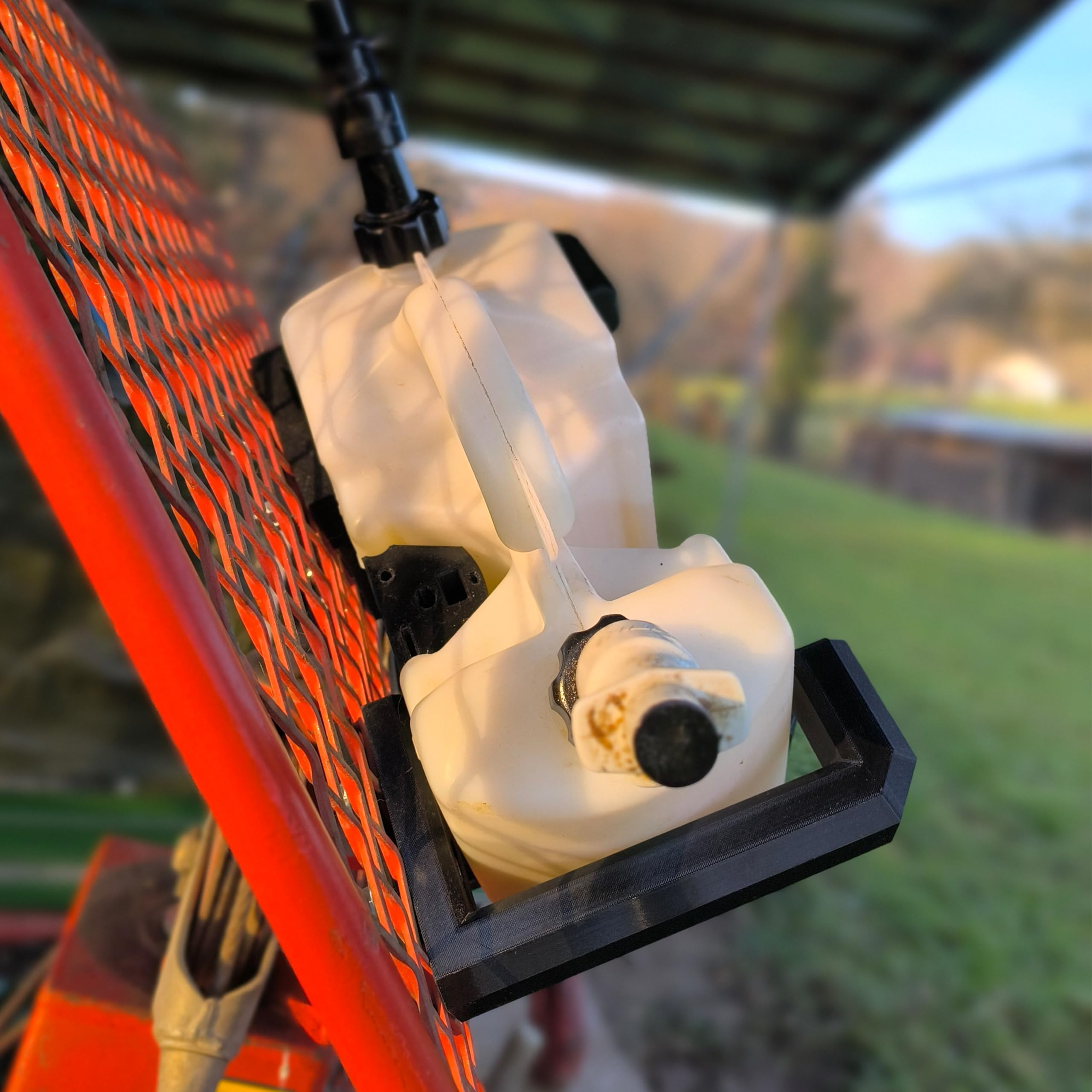 Kanister Halter für Seilwinde/Anhänger für Stihl Kraftstoff Kanister