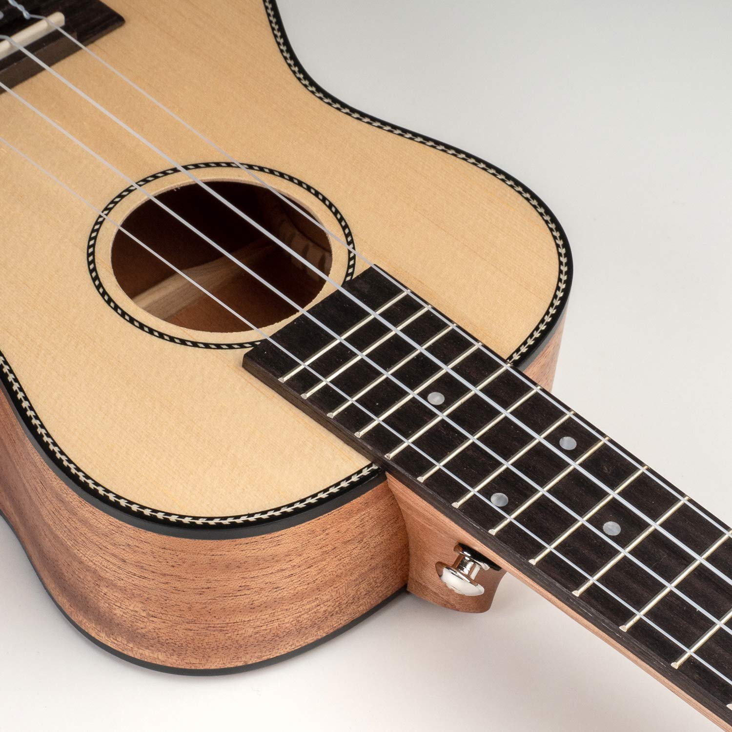 CASCHA Konzert Ukulele, Massive Fichtendecke, Solid Top, Hawaii Gitarre Starter Lern Set mit Zubehör, Aquila-Saiten, Anfänger Buch, Tasche, Stimmgerät und 3 Plektren