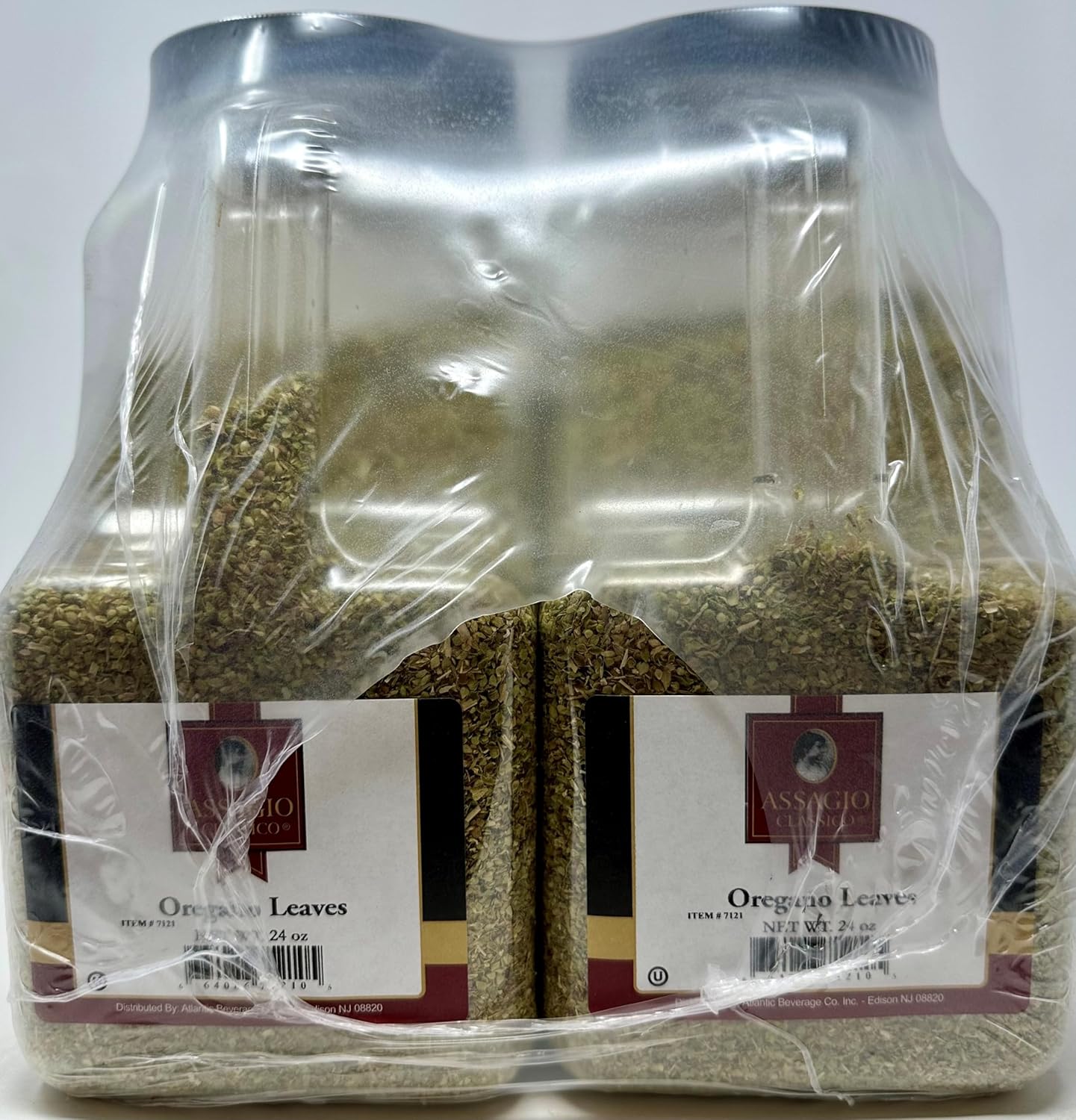 Assagio Classico Oregano Leaves Case. Handpicked from the finest oregano plants and expertly dried, our product promises to elevate your recipes with its robust flavor and aromatic complexity. Whether you're sprinkling it over pizza for an authentic Italian flair, stirring it into pasta sauces for a burst of freshness, or incorporating it into marinades for meats and vegetables, these versatile leaves bring an explosion of culinary excitement to every dish.