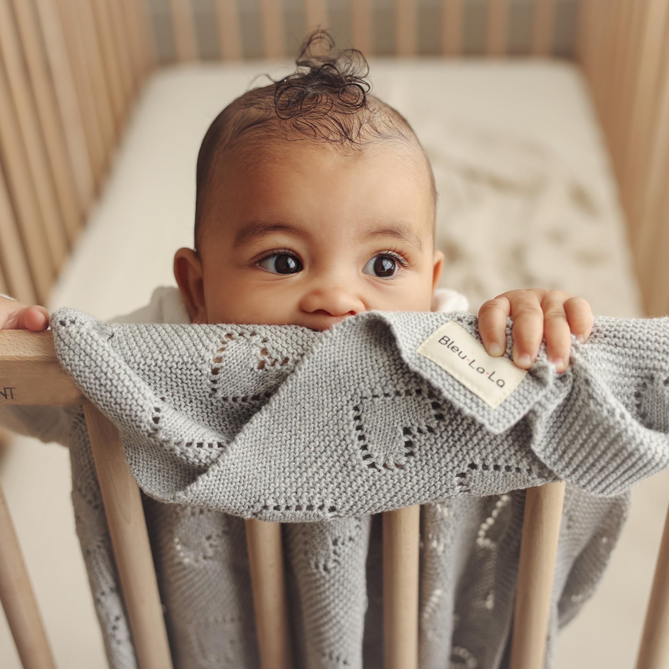 Manta Corazón para Bebés para Niños y Niñas, 100% de Lujo de Algodón Suave para Envolver en la Cuna o Cochecito, Manta de Regalo para Recién Nacidos, Bebés y Niños Pequeños (Gris Paloma)