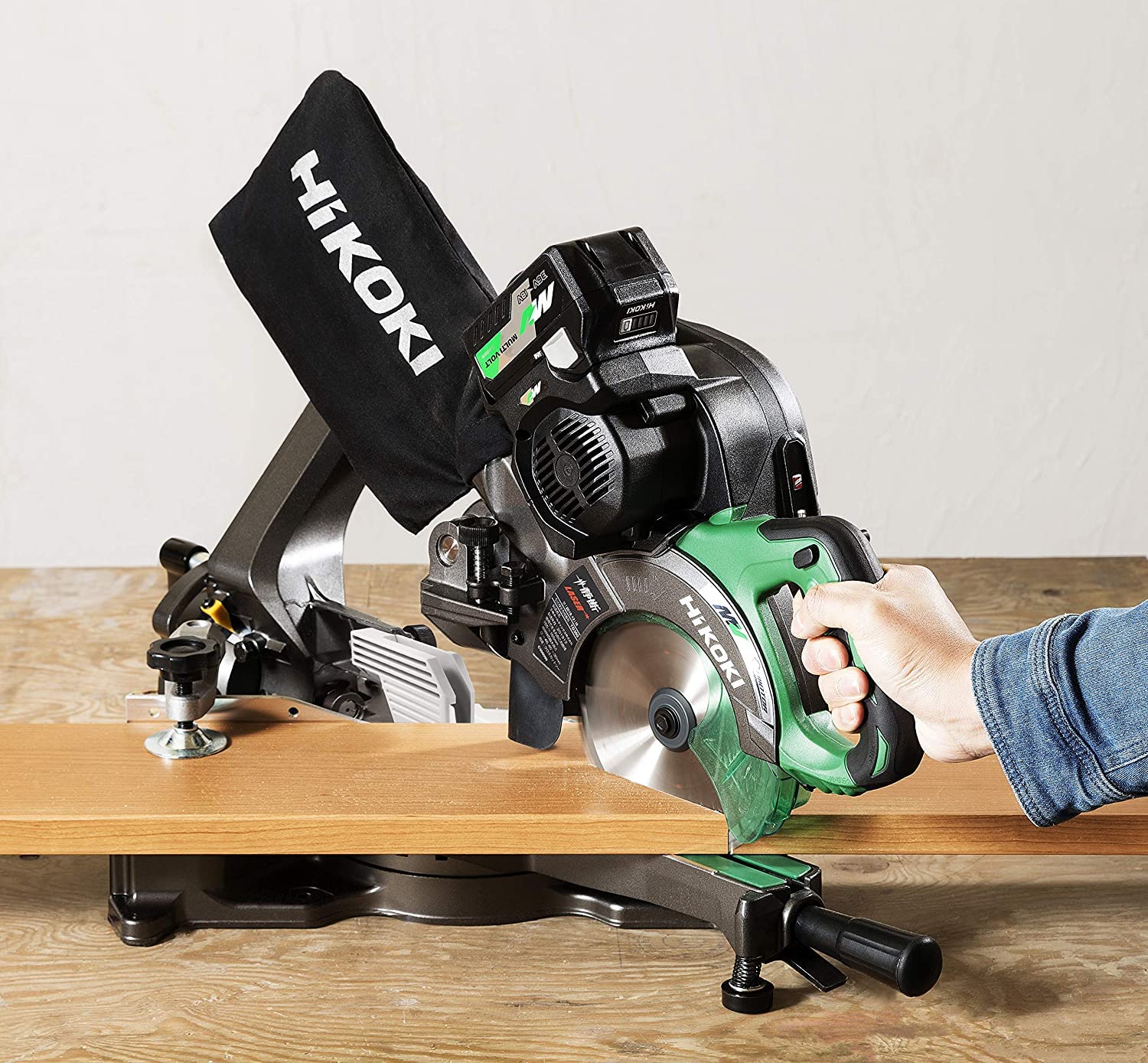 Amazon | HiKOKI(ハイコーキ) 36V 卓上スライド丸のこ C3606DRB 刃径  