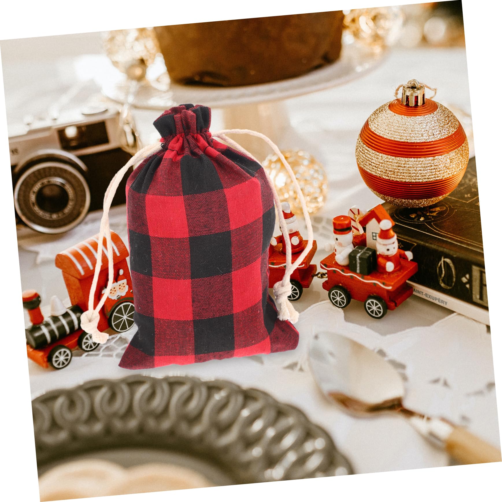 HAPINARY Sacchetti Regalo Di Natale Con Coulisse Sacchetti Per Caramelle e Cioccolatini Articoli Per Feste Con Design Tema Natalizio e Clip Adesiva