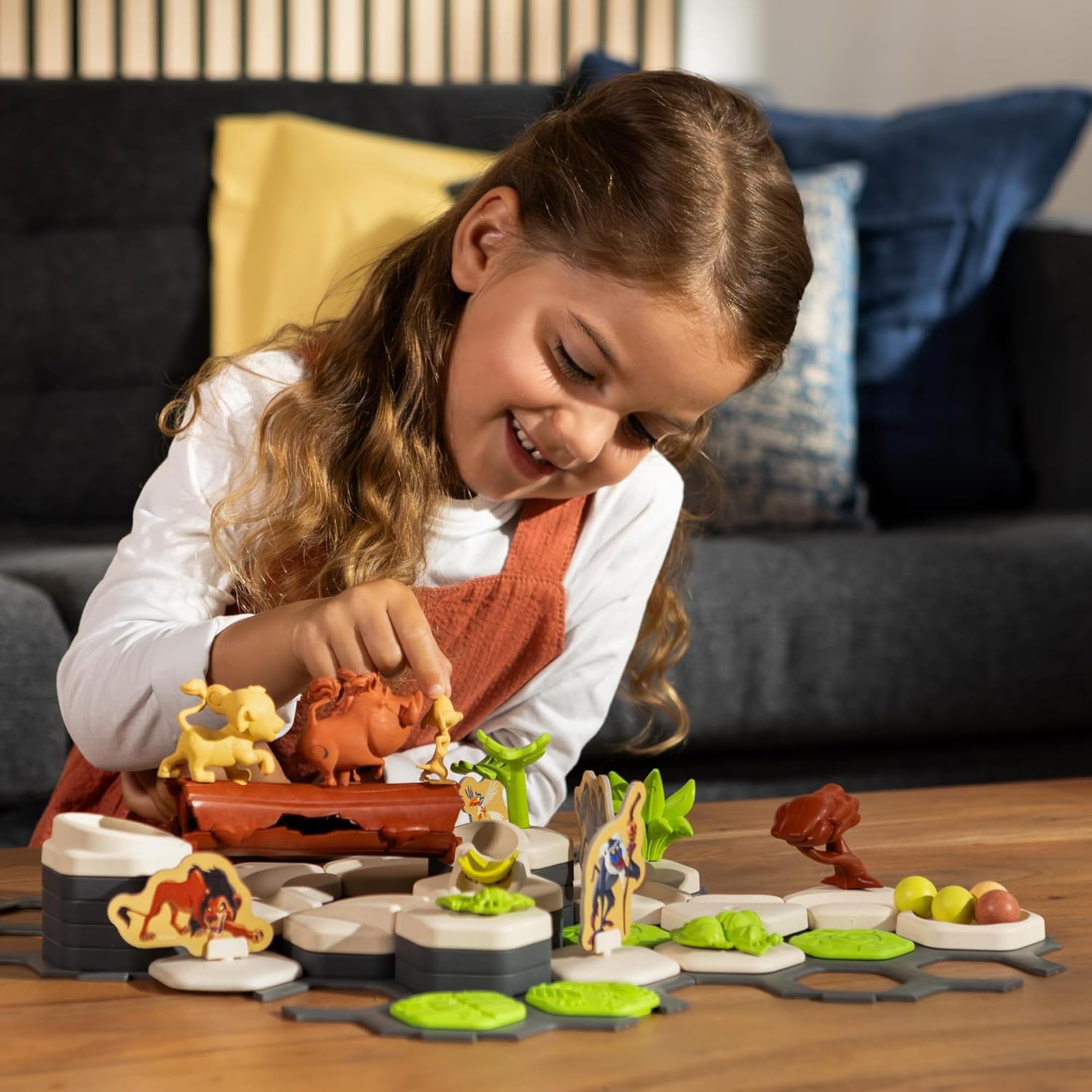 Ravensburger - GraviTrax Junior Il Re Leone Starter-Set, Pista biglie 71 pezzi, Rompicapo bambini, Giochi bambini 3 anni e più, Gioco Interattivo ed Educativo STEM, Compatibile con tutti i GraviTrax