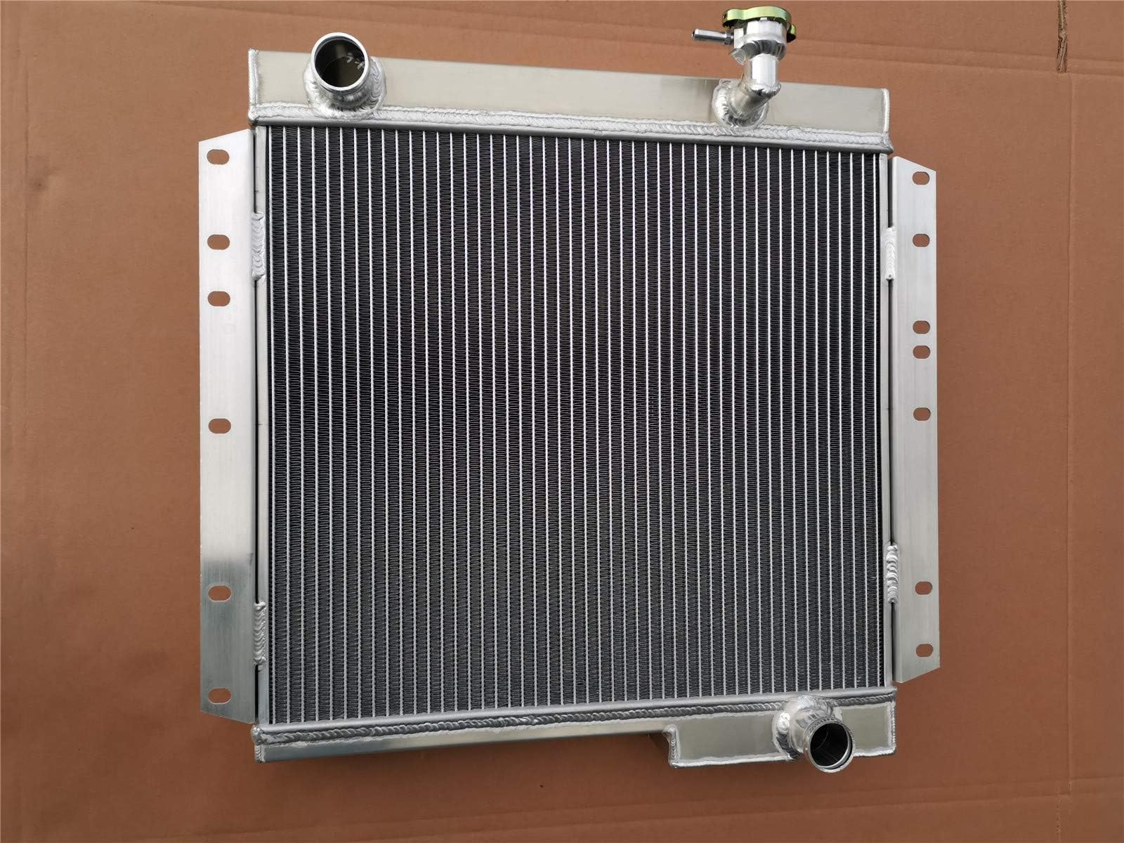 3 ROW Aluminum Radiator for Toyota Land Cruiser 70 71 72 73 74 75 76 77 78 79 80 FJ40 FJ45 Petrol MT manual 1970 1971 1972 1973 1974 1975 1976 1977 1978 1979 1980 Aftermarket Compatible Replacement