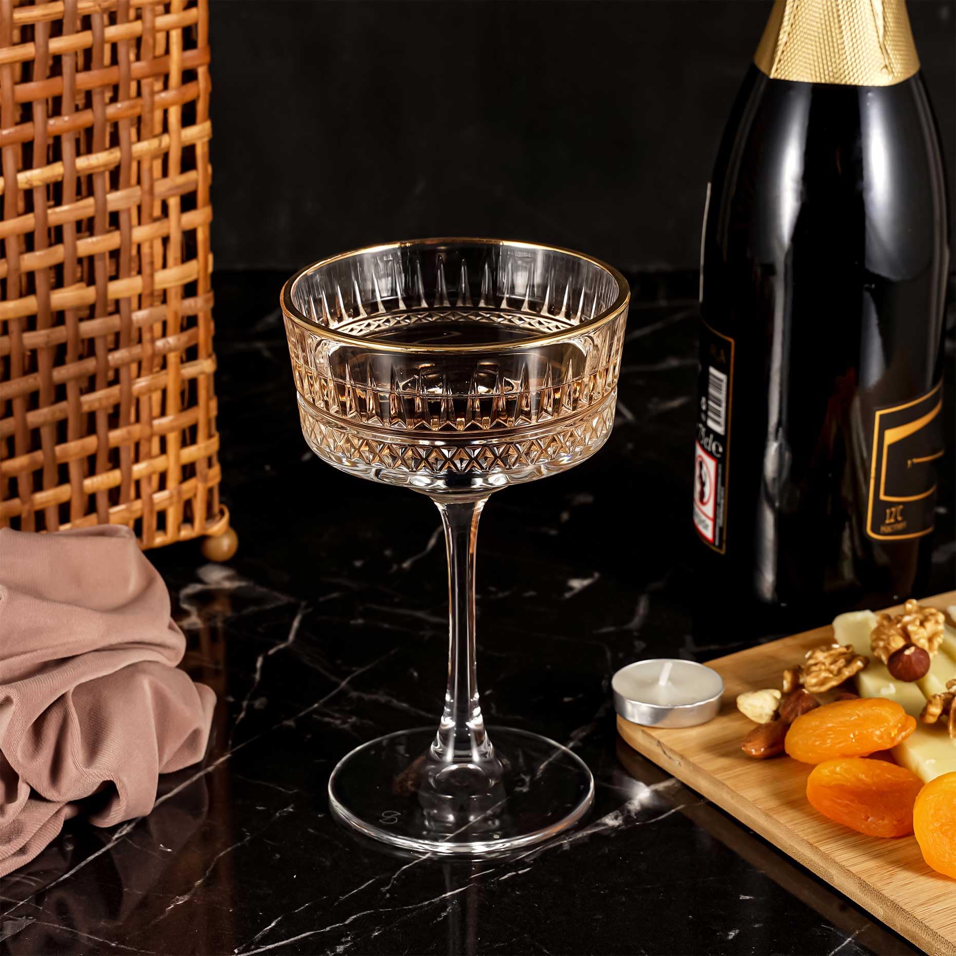 Verres Coupés à Bords Dorés Vintage Lot de 4, 260 ml/8,8 oz. Champagne, Cocktail, Martini, Verres à Vin, Verre à Gin et Prosecco, Verrerie à Longue Tige