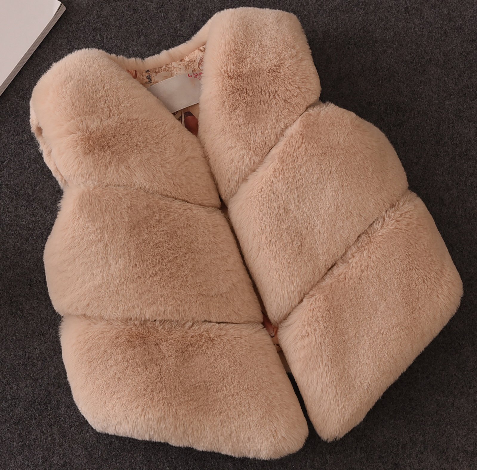 Los niños de otoño e Invierno Faux Fur Chalecos Los nuevos Cabritos imitación Fox Pelo Gilets Abrigos para Las niñas y los niños