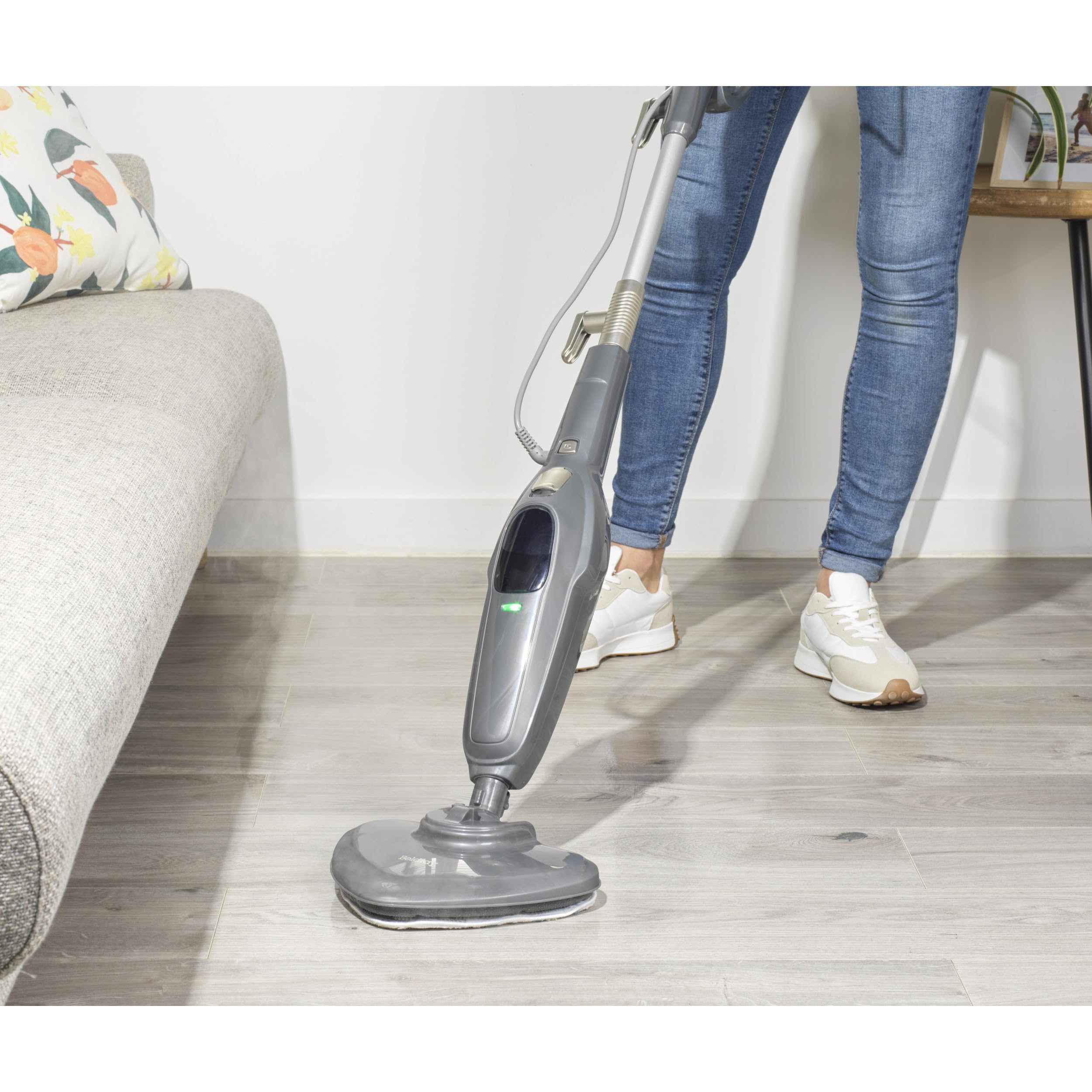 Beldray Limpiador a Vapor Clean & Refresh - Escoba de Vapor, Limpieza Sin Químicos, Calentamiento Rápido, Depósito de Agua 350 ml, Alfombras, Laminados, Madera, 1300W