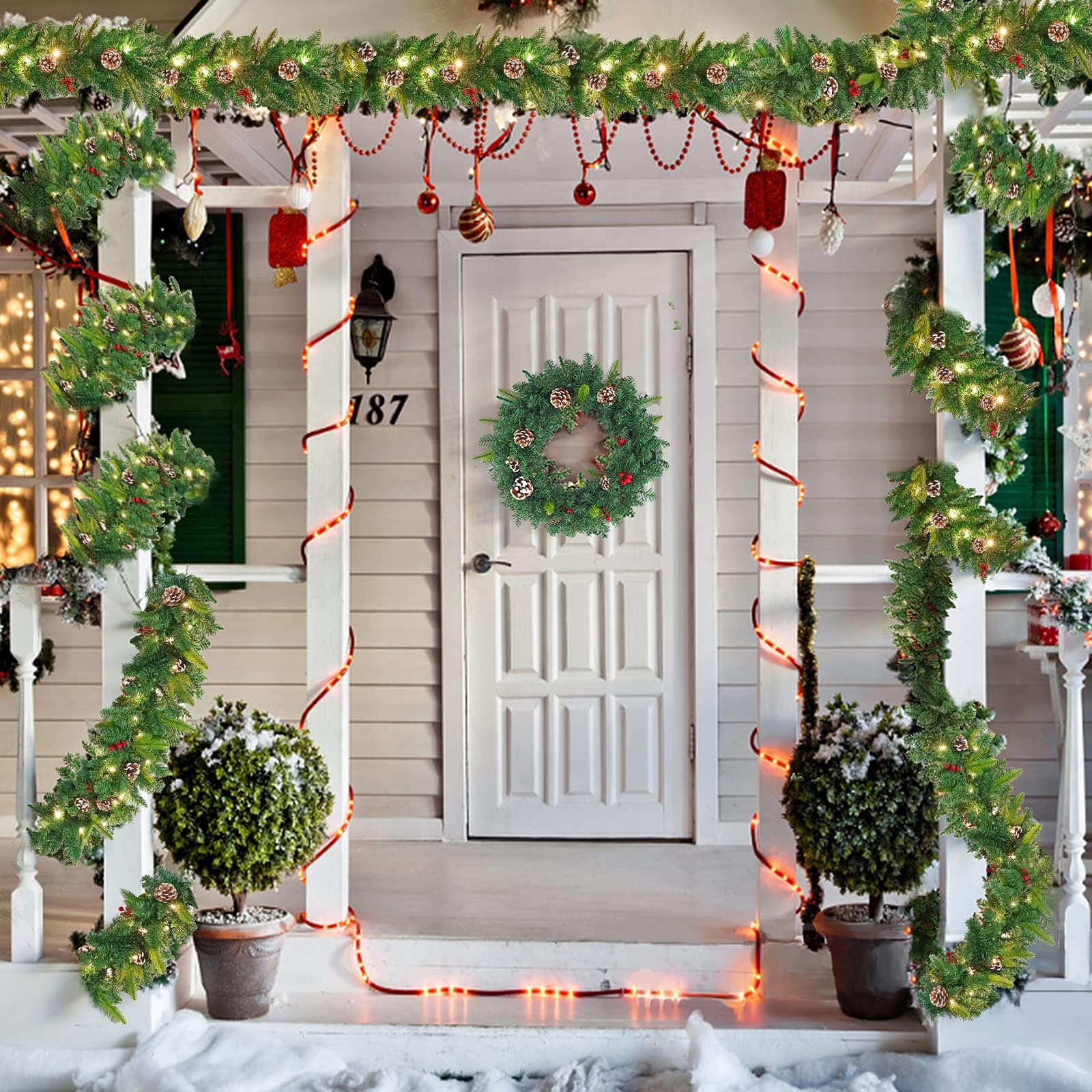 LZQ 5m Girlande Weihnachten Weihnachtsgirlande mit Beleuchtung, Weihnachtsdeko Girlanden mit Roten Beeren und Tannenzapfen, Tannengirlande für Innen und Außendekoration von Türen, Wänden und Treppen