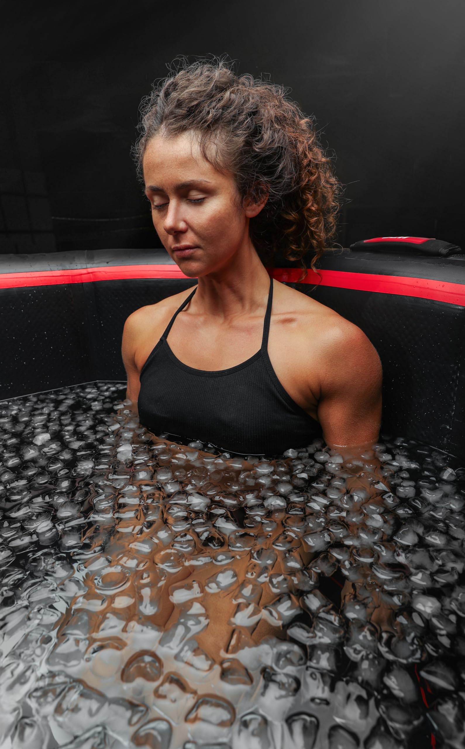 N NETSPA Pack Chiller 3 – 40 °C 5 kW Ice Bath UFC (SP-UFC301-CK5) – Kaltbad ICEBATH UFC Dropstitch mit Motor: Innovation im Dienste der Erholung – 170 x 67 x 92 cm – 1 Person – 320 l