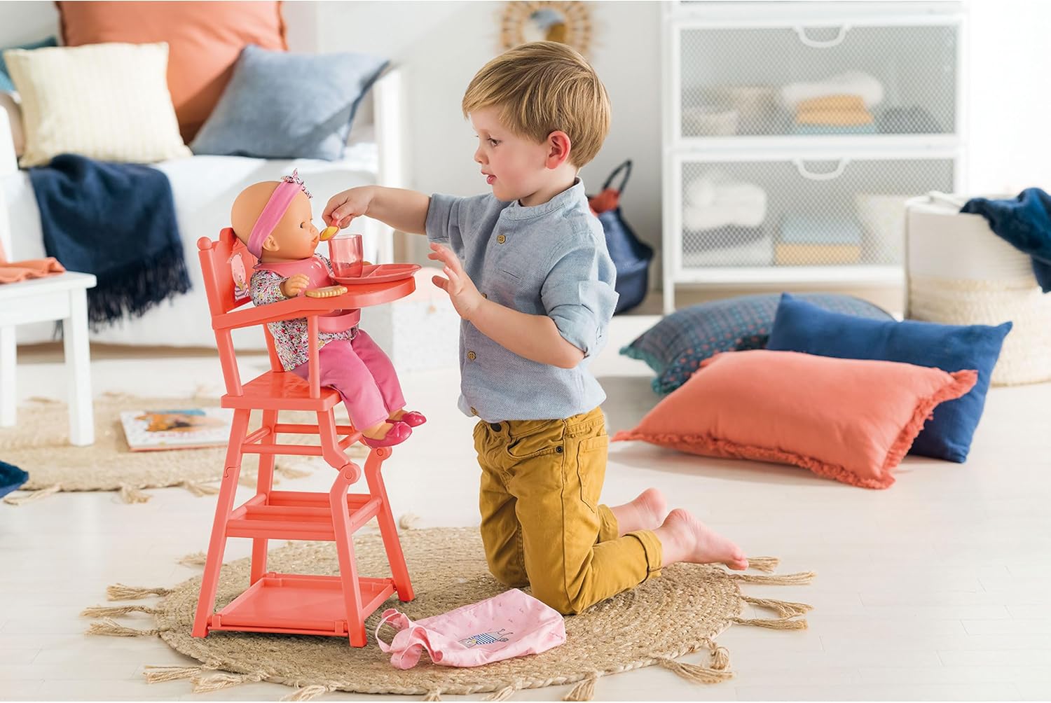 Corolle - Mon Grand Poupon High Chair - 2-in-1 Design fits 14" and 17" Baby Dolls (9000141040)