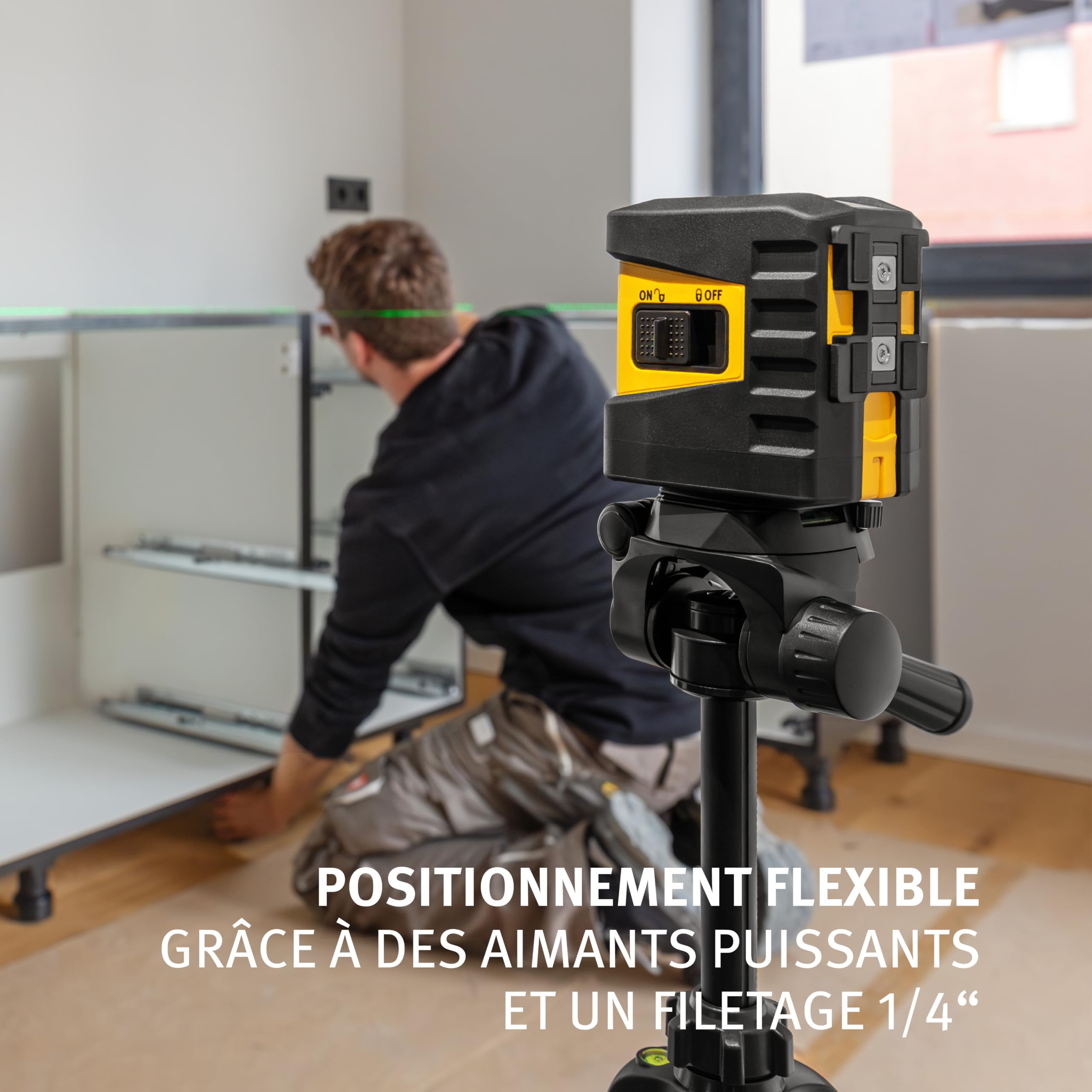 STABILA Laser à lignes croisées vert LAX 60 G, autonivelant, portée max. 30 m, kit avec cible, sac ceinture, piles (3 x AA)
