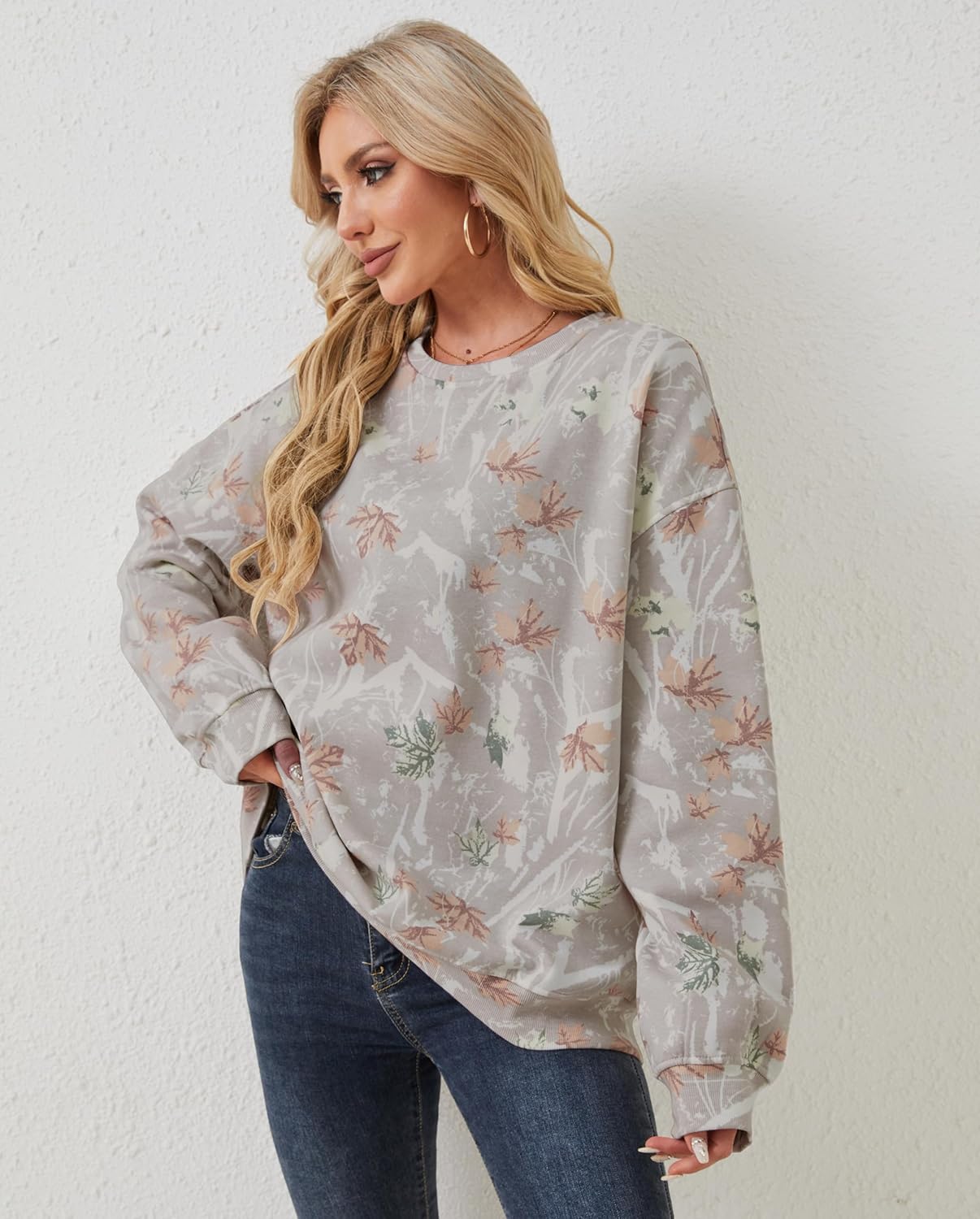 Womens Camo Sweatshirt Maple Leaf Print Oversized Camo Crewneck Sweatshirt Fleece Pullover Hoodies Long Sleeve - Image 3