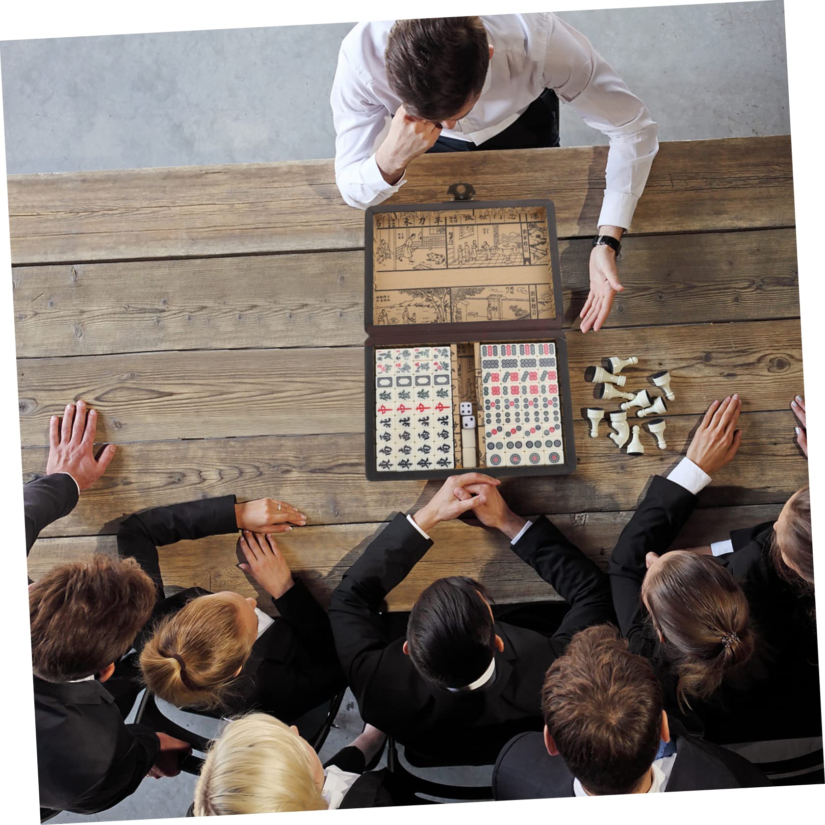 BESTonZON Kleines Tragbares Chinesisches Mahjong Satz mit Holzkoffer Leichtgewichtiges Fliesen Mahjong Spiel für Reisen und Unterhaltung im Kreativen Traditionellen Stil