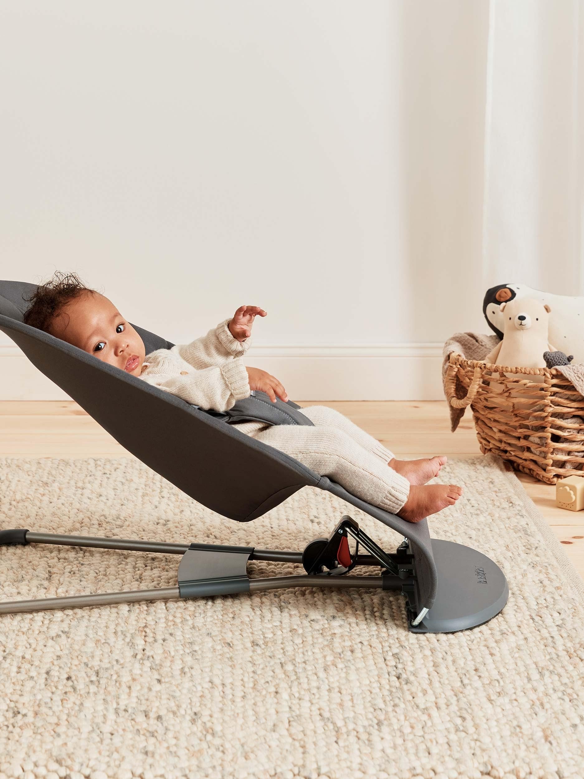 BabyBjörn Transat Bliss, Tissé, Matelassage pétale, Anthracite