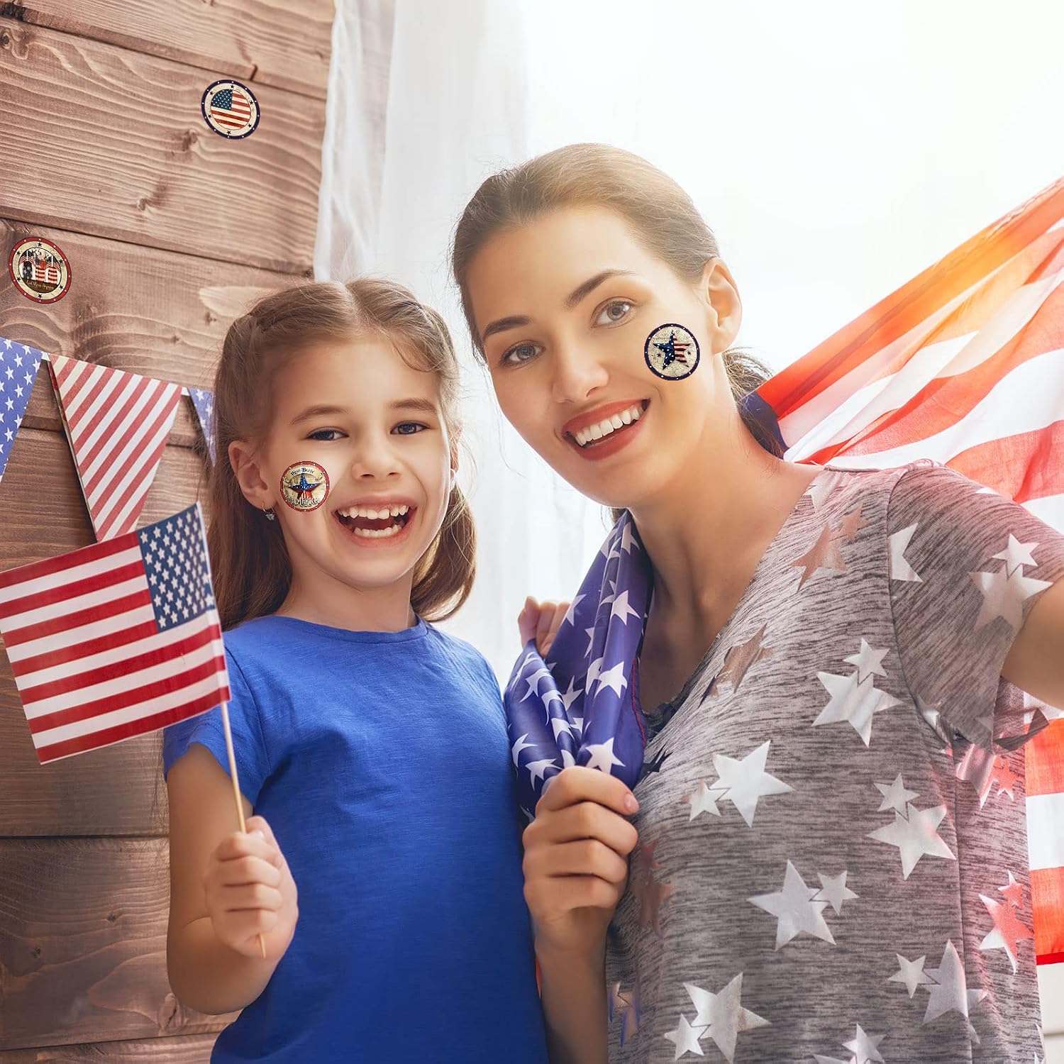 Whaline 1000Pcs Patriotic Stickers 4th of July Retro Round Decal Sticker American Flag Star Adhesive Stickers Independence Day Sealing Labels in Roll for Memorial Day Party Favor Supplies, 8 Design
