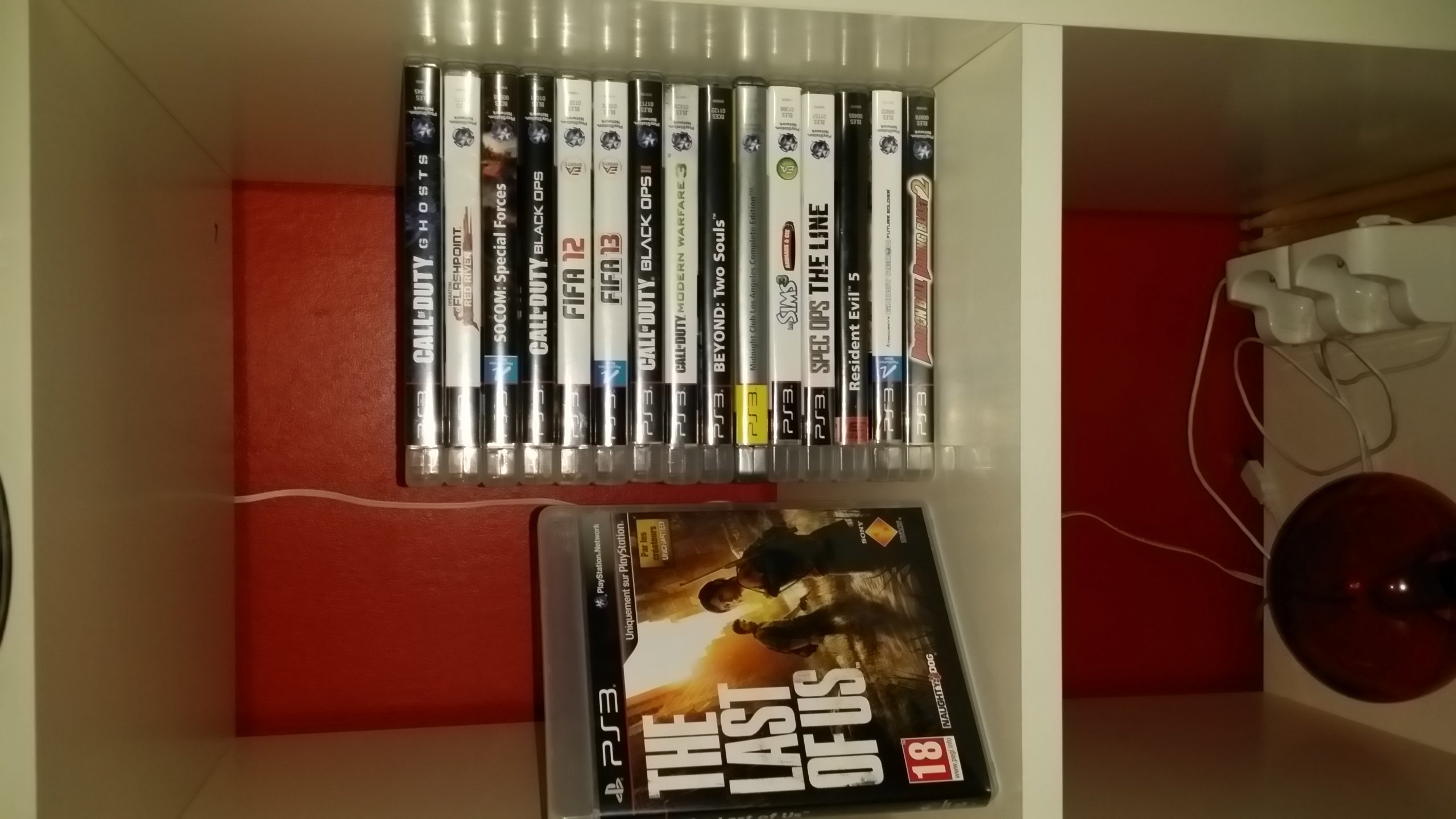 Console PS3 Ultra slim 500 Go noire + The Last of Us